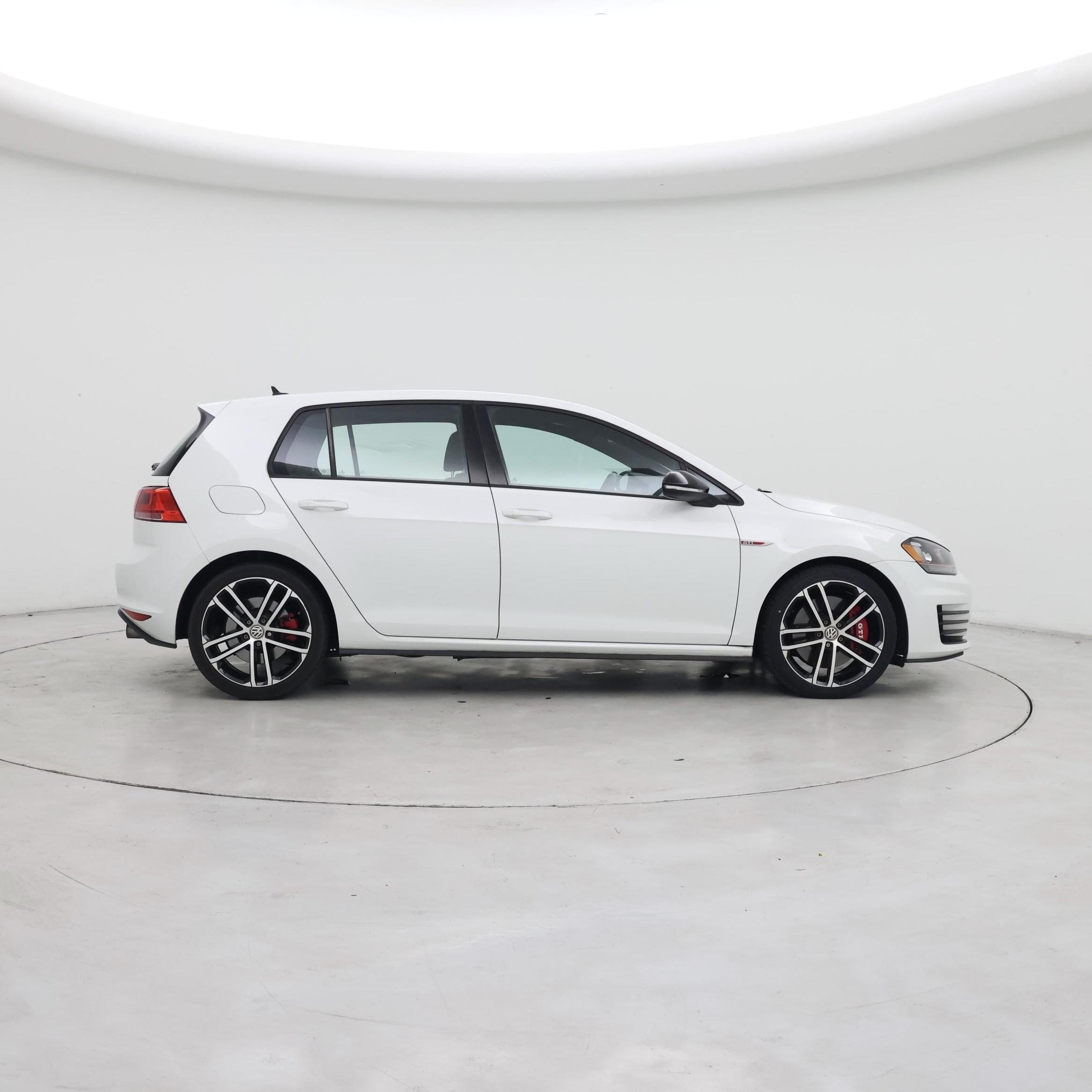 Thumbnail: 2017 Volkswagen Golf - 7