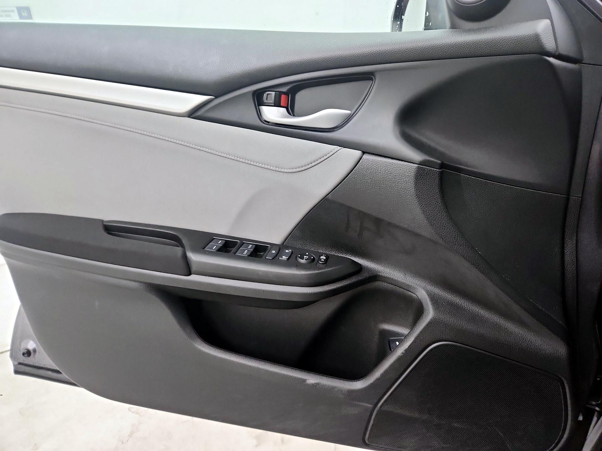 Thumbnail: 2018 Honda Civic - 12