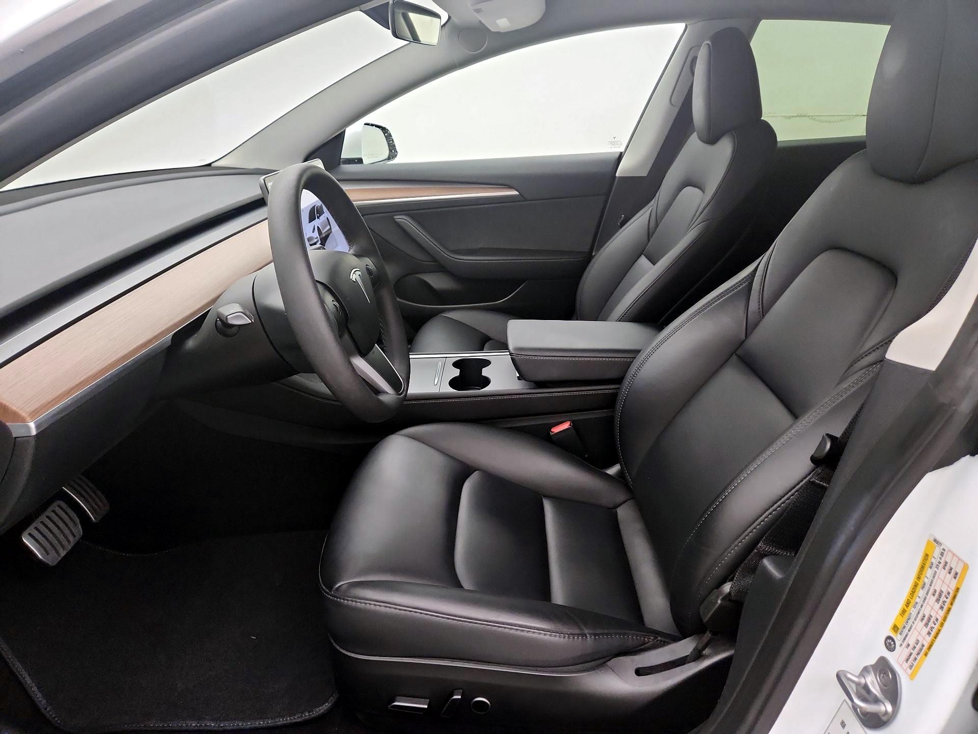 Thumbnail: 2023 Tesla Model 3 - 11