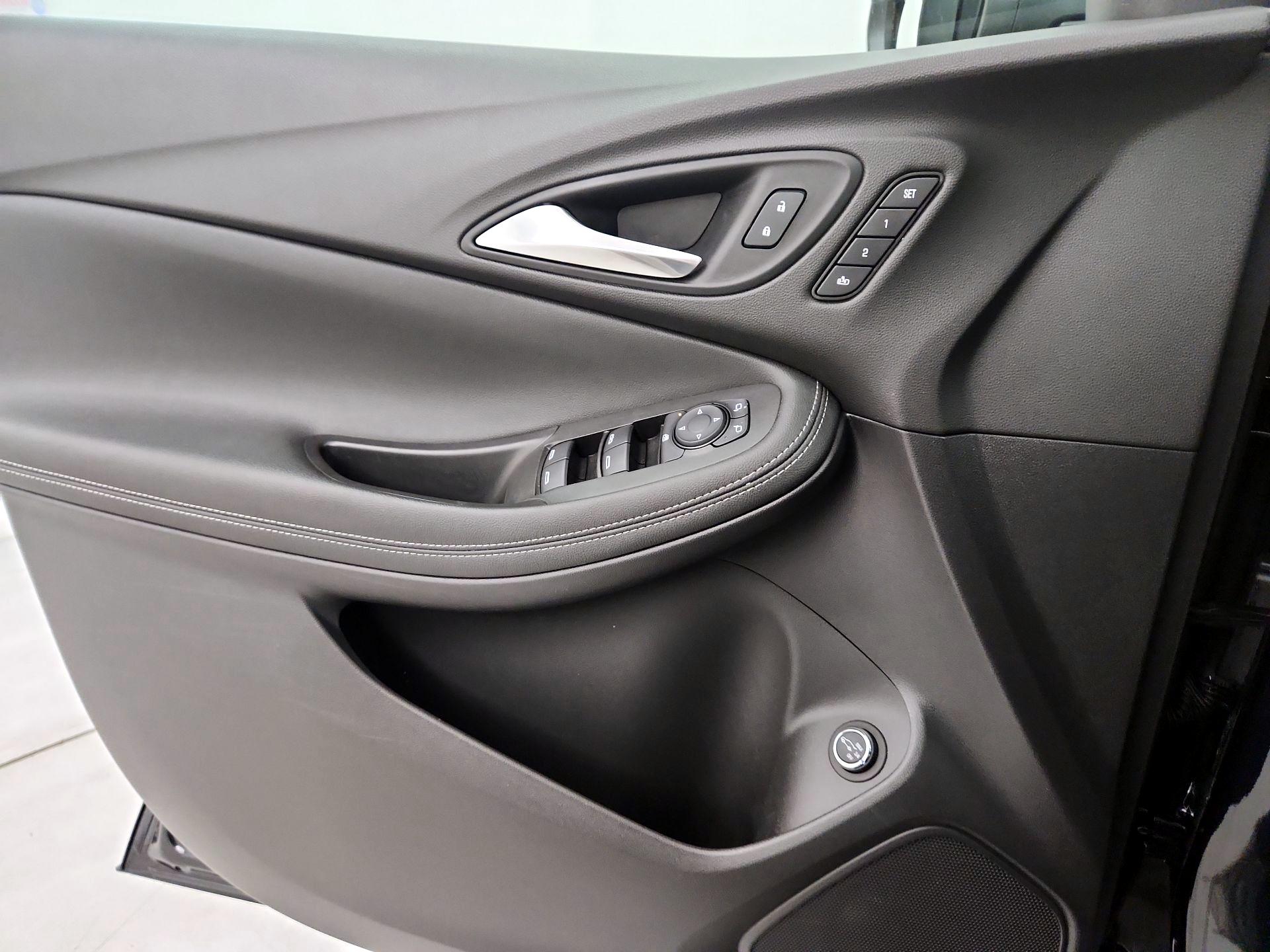 Thumbnail: 2020 Buick Encore GX - 12