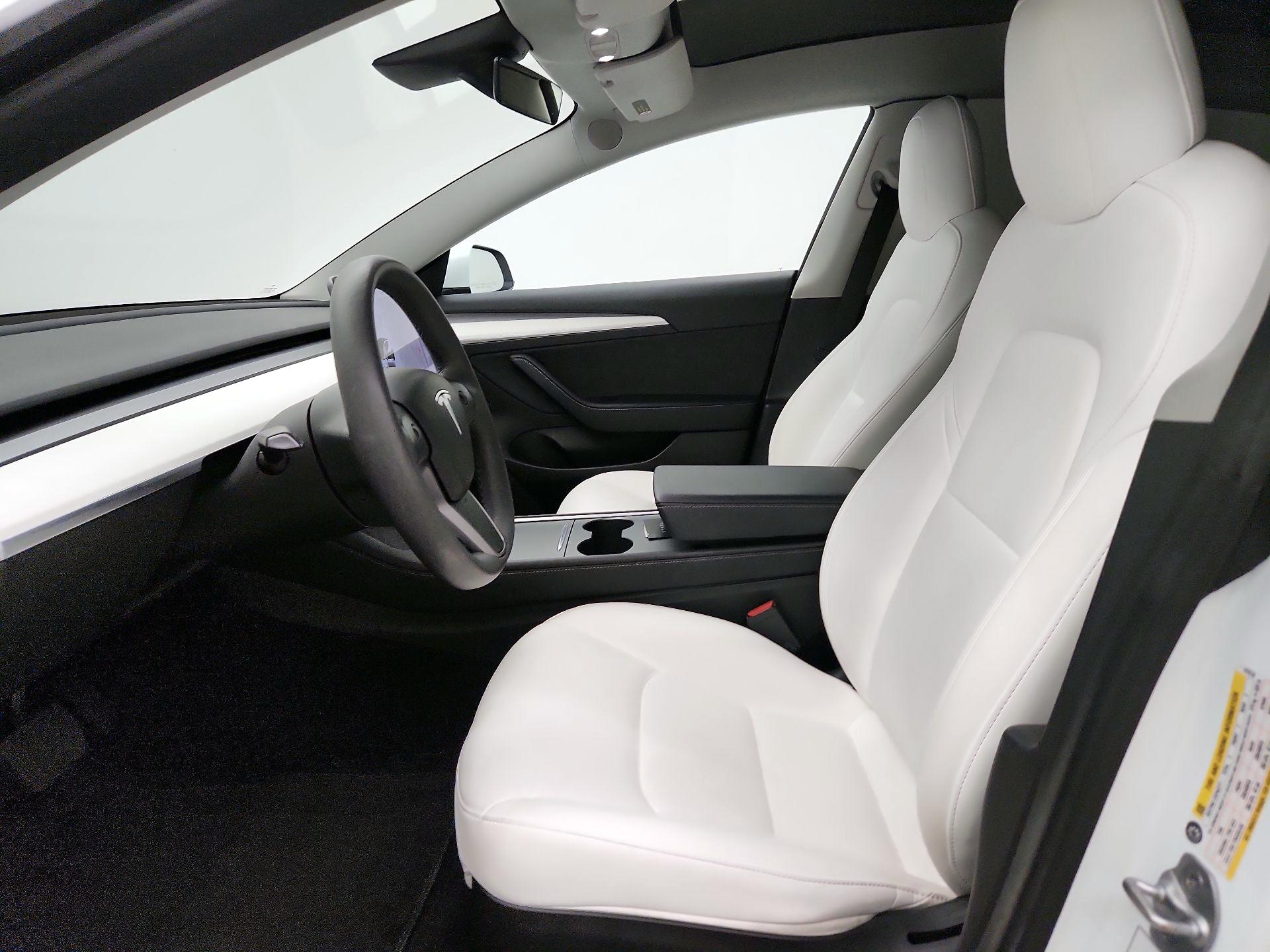 Thumbnail: 2022 Tesla Model 3 - 11