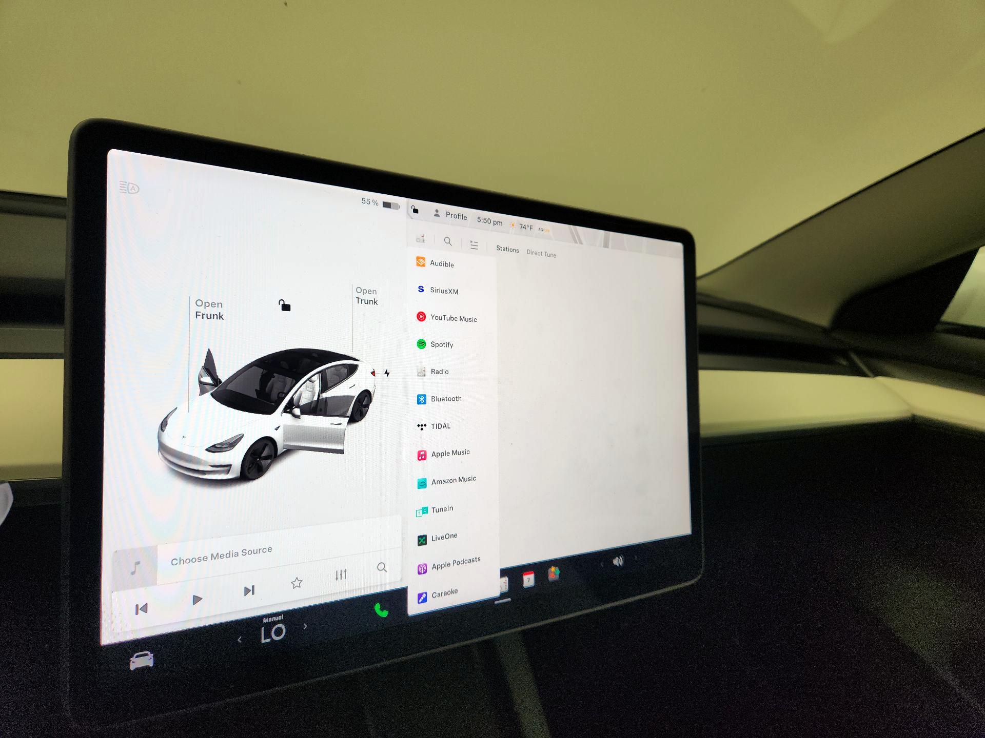 Thumbnail: 2022 Tesla Model 3 - 15