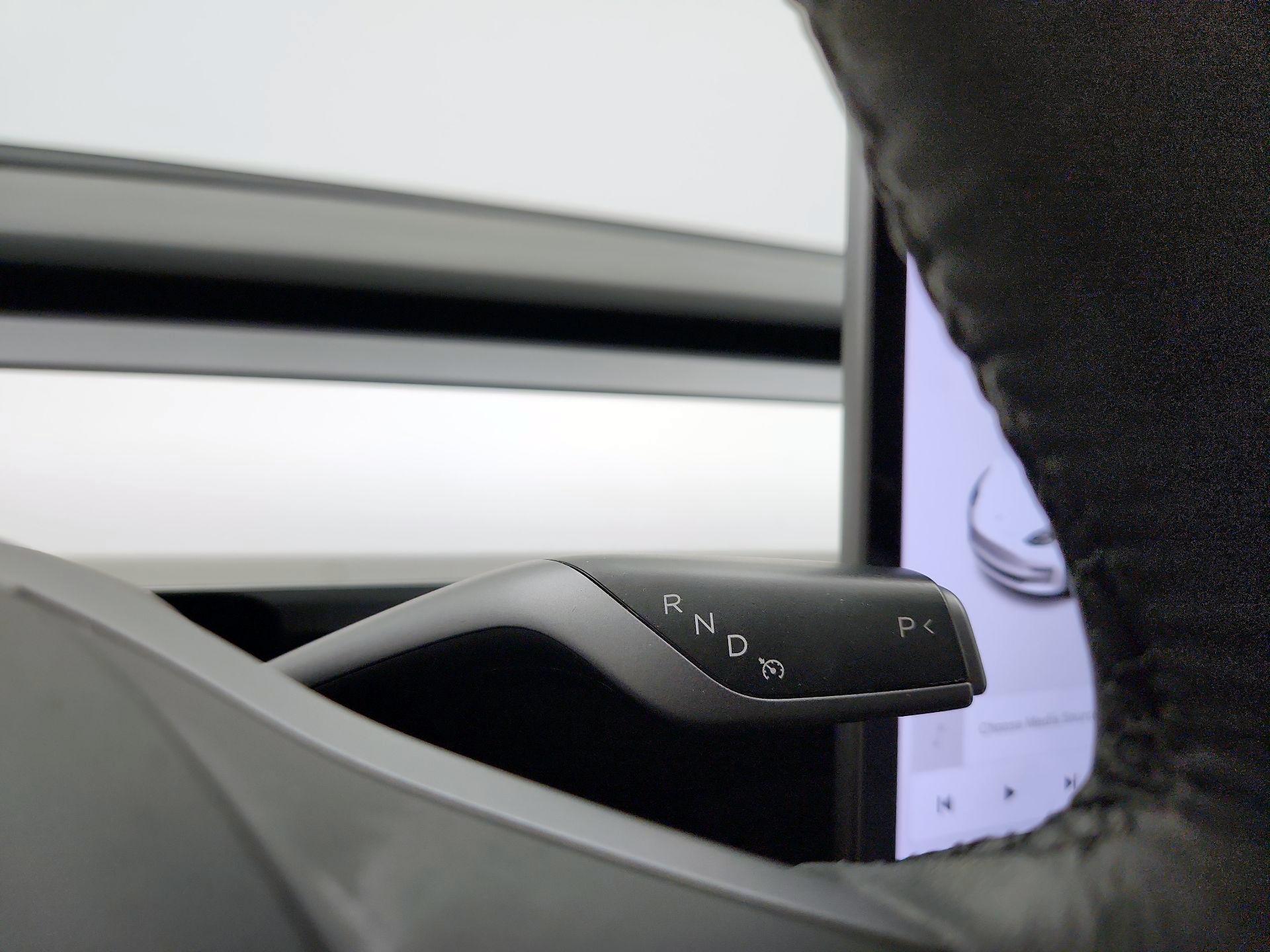 Thumbnail: 2022 Tesla Model 3 - 17