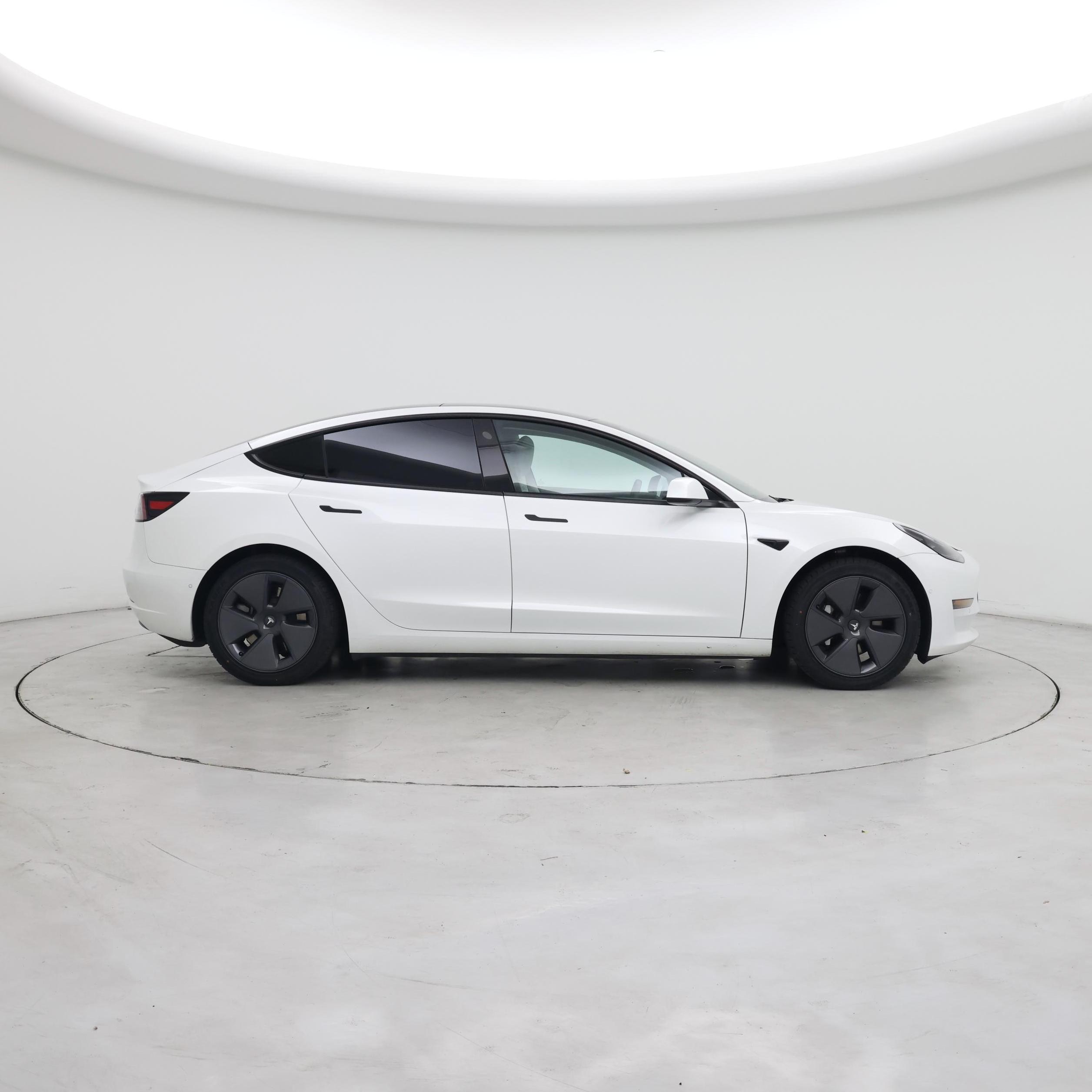 Thumbnail: 2022 Tesla Model 3 - 7