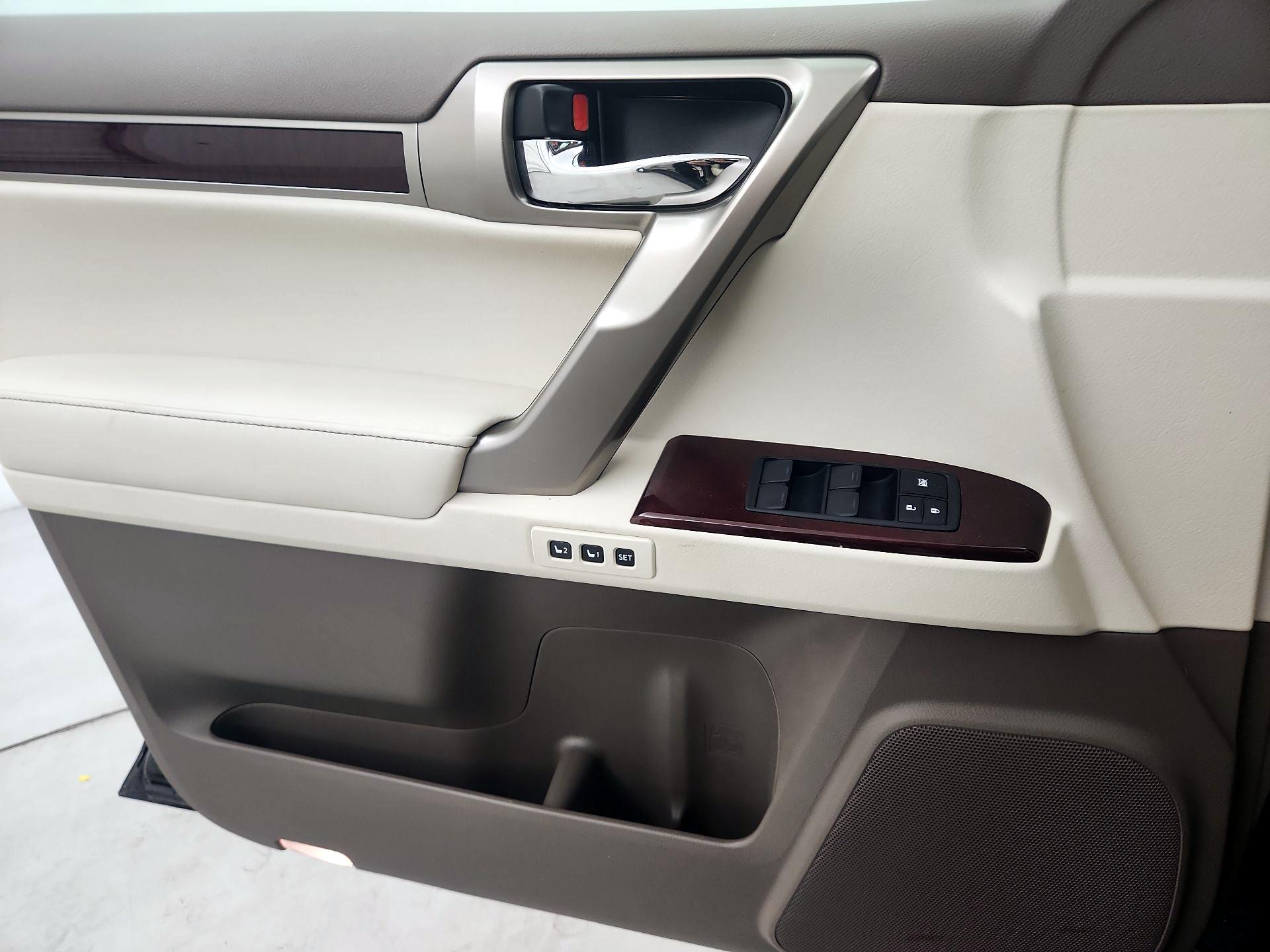 Thumbnail: 2018 Lexus GX - 12