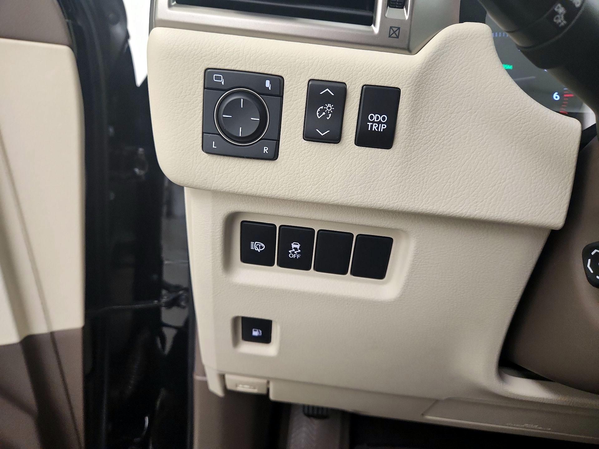 Thumbnail: 2018 Lexus GX - 13