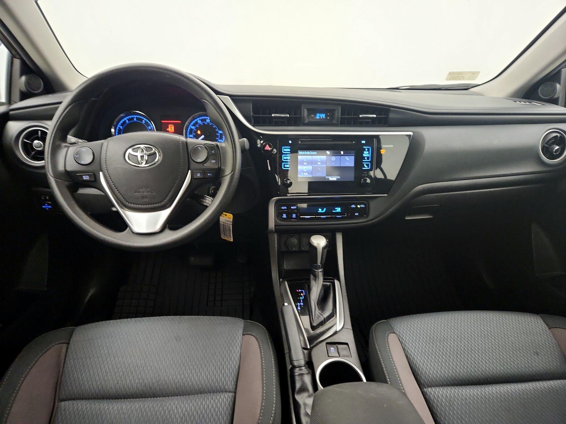 Thumbnail: 2017 Toyota Corolla - 9