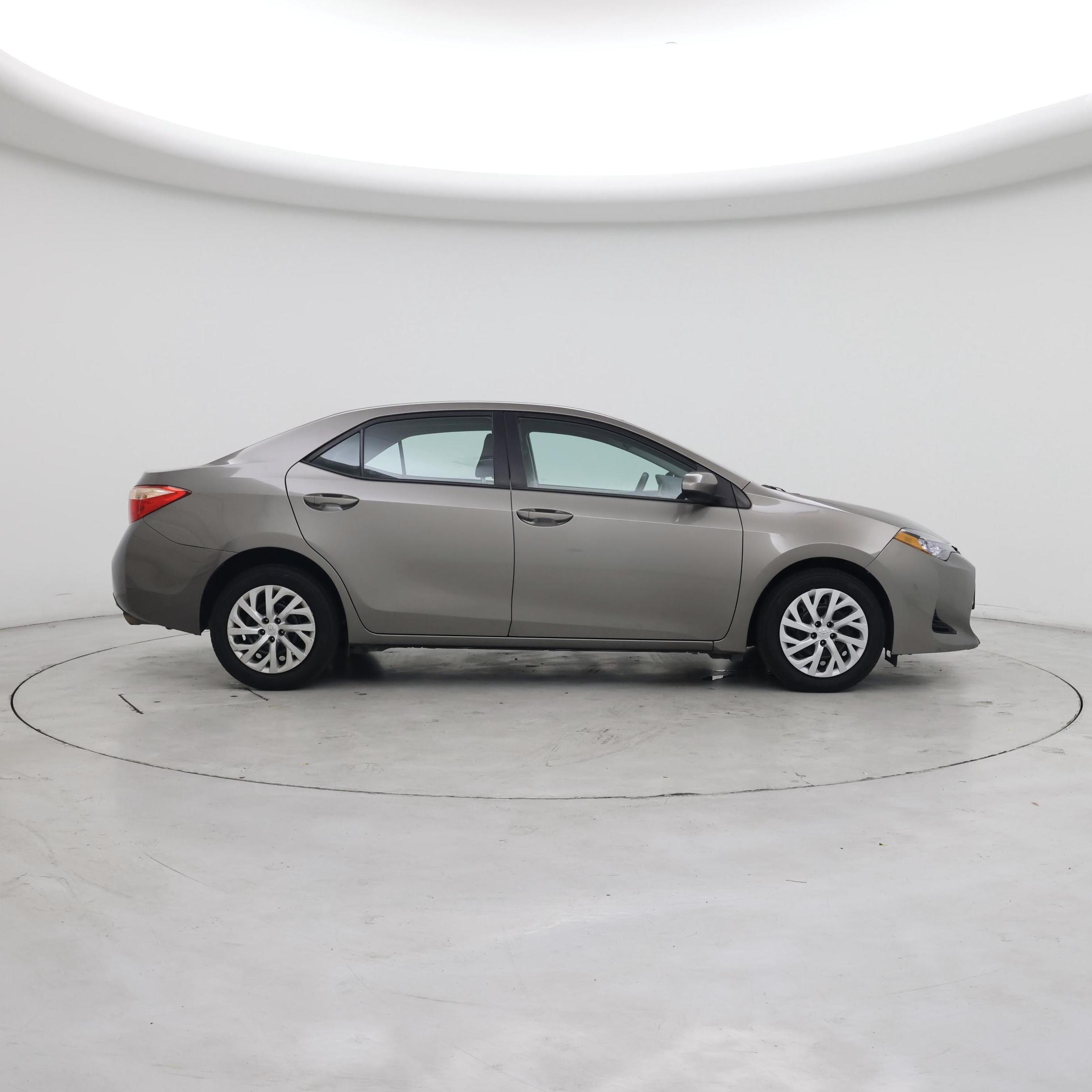Thumbnail: 2017 Toyota Corolla - 7