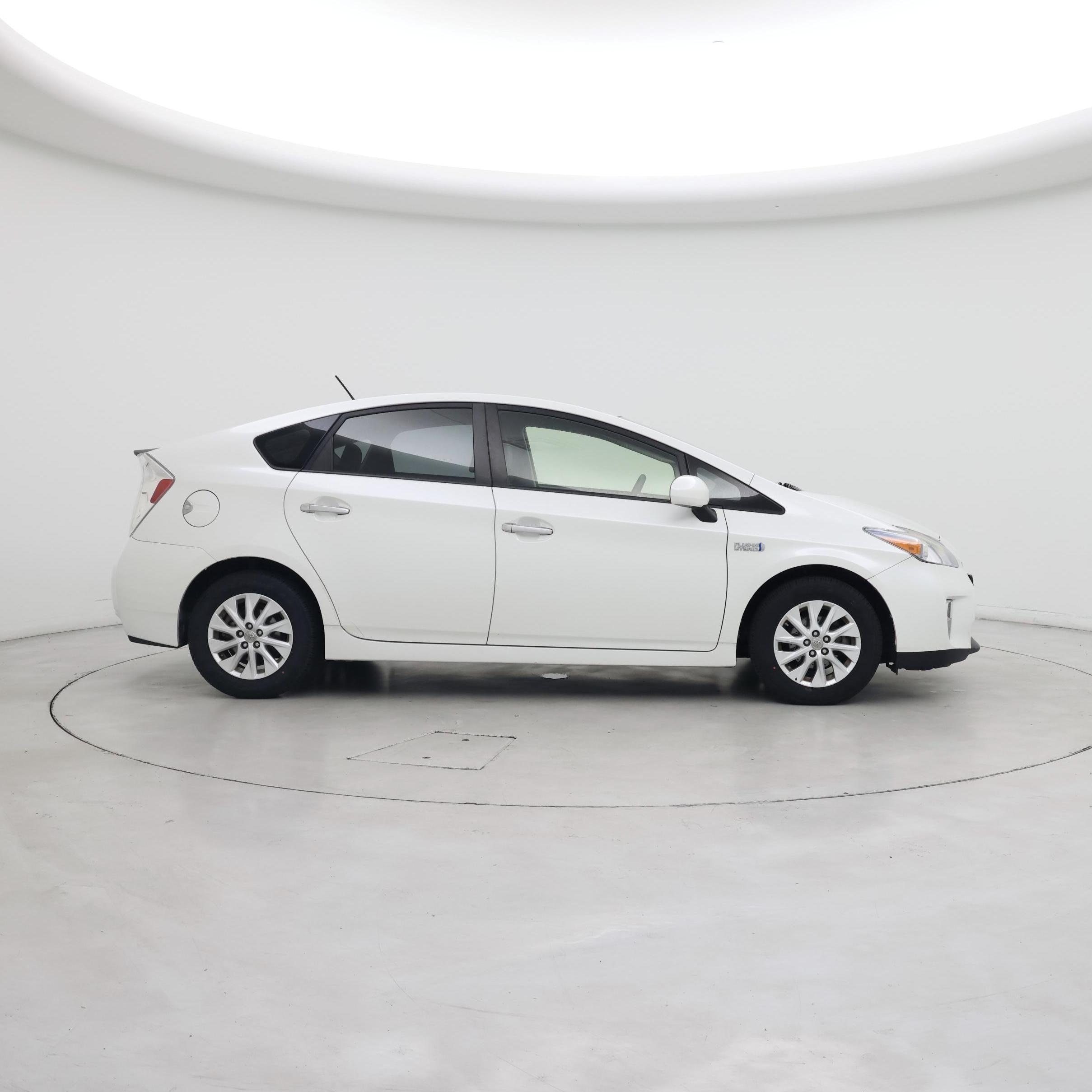 Thumbnail: 2014 Toyota Prius - 7