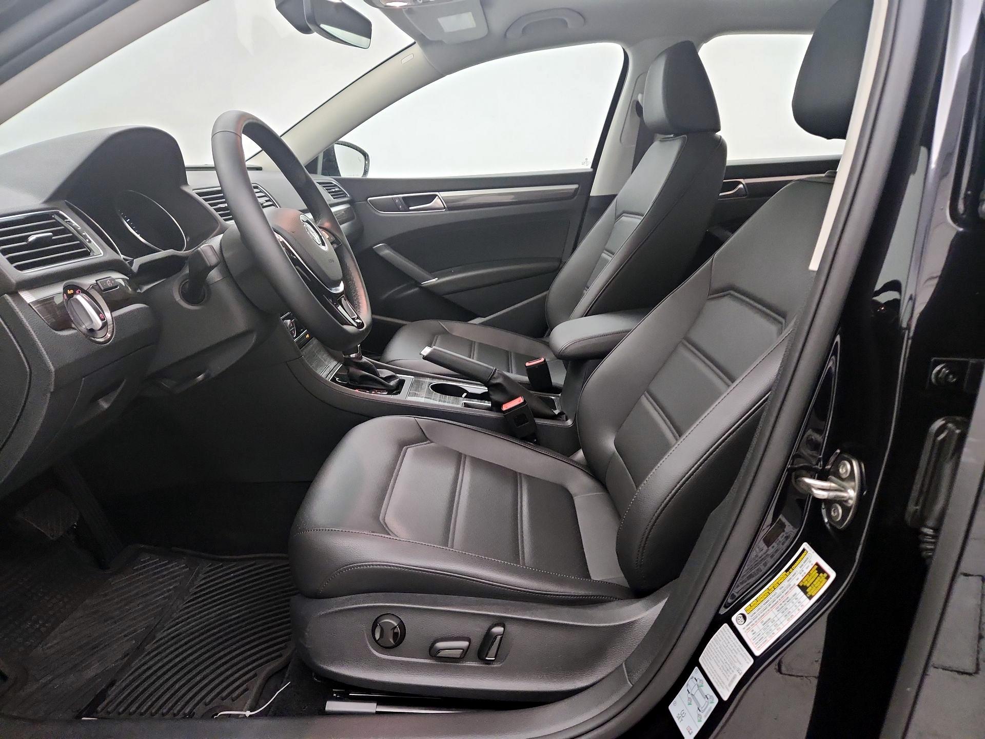 Thumbnail: 2018 Volkswagen Passat - 11