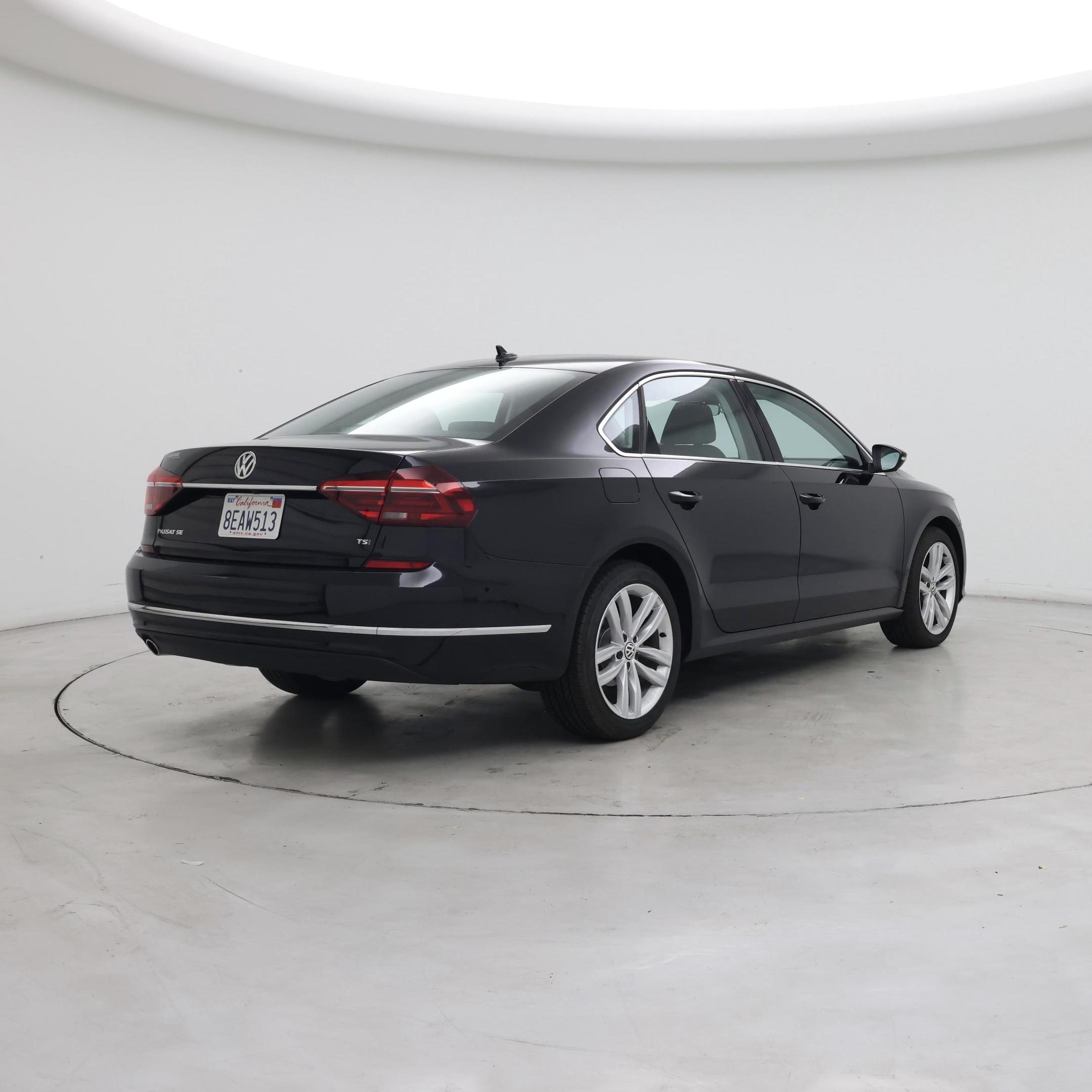 Thumbnail: 2018 Volkswagen Passat - 8