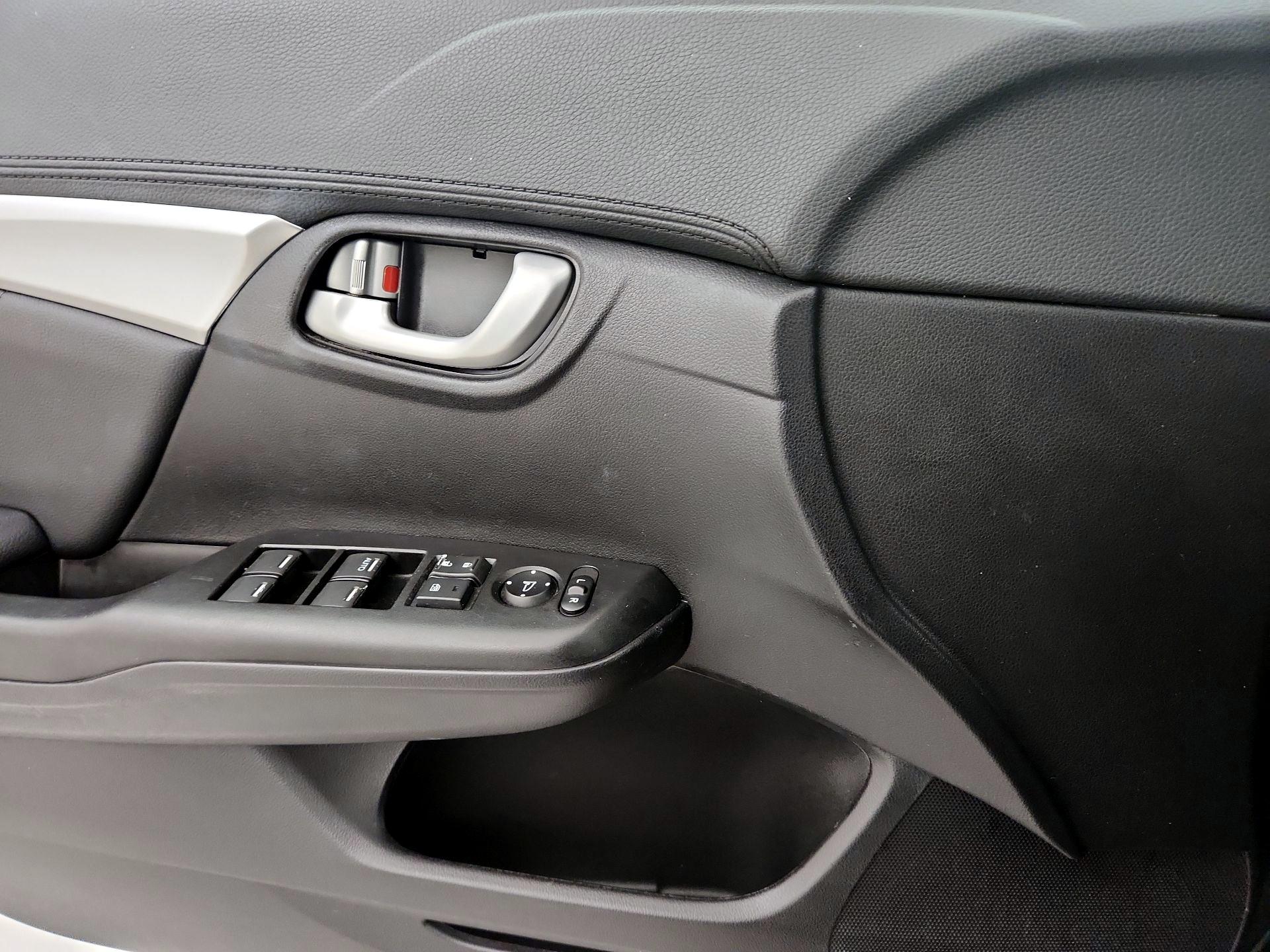 Thumbnail: 2015 Honda Civic - 12