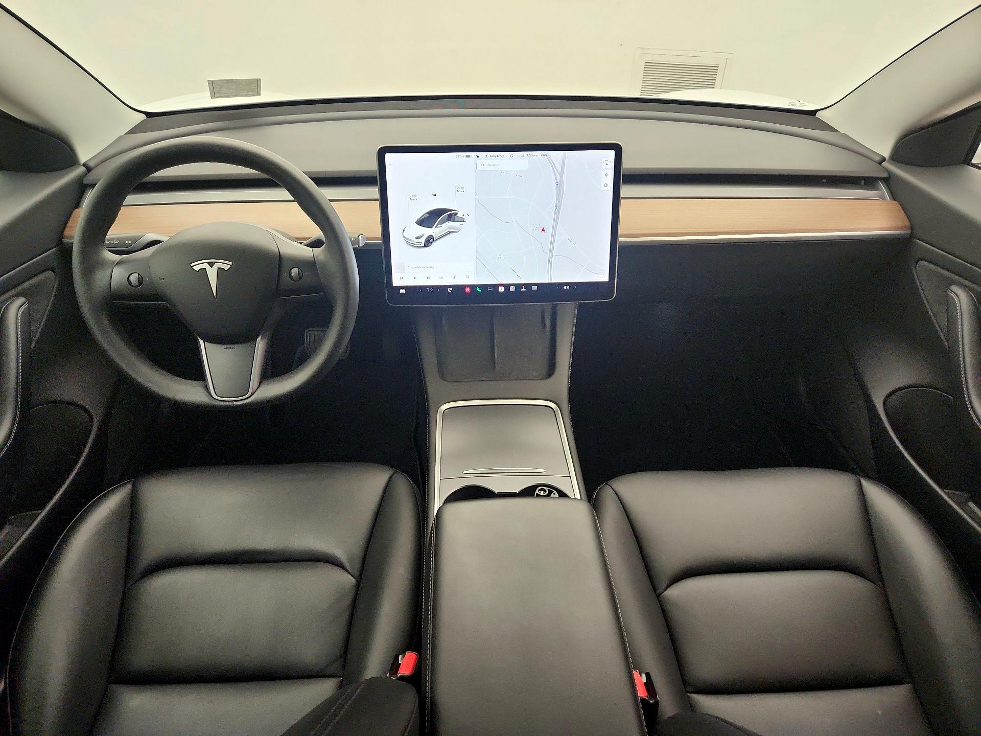 Thumbnail: 2021 Tesla Model 3 - 9