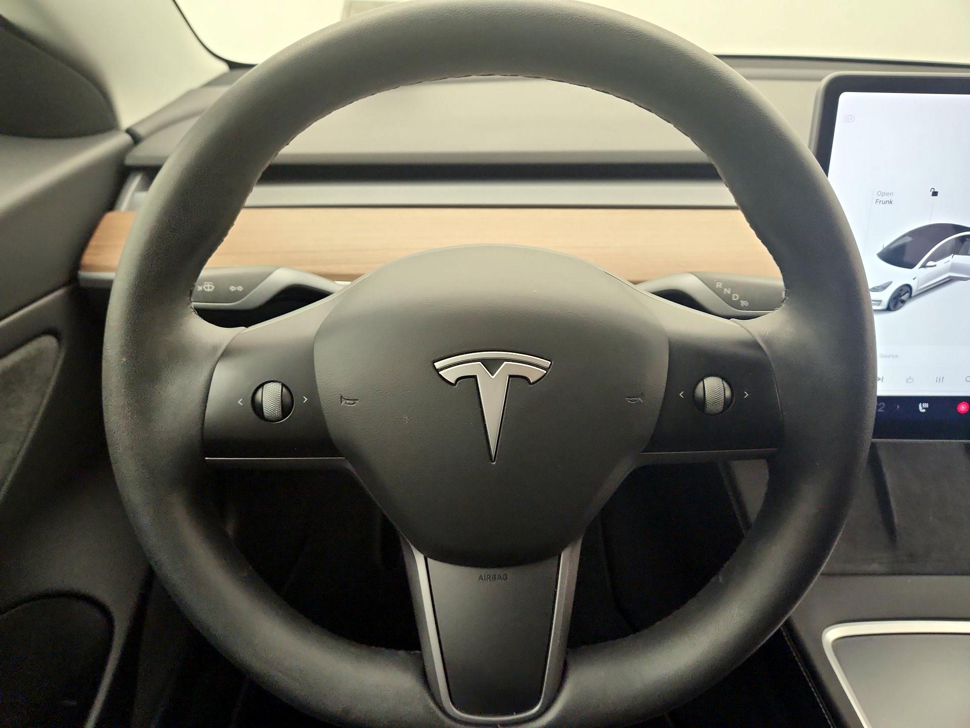 Thumbnail: 2021 Tesla Model 3 - 10