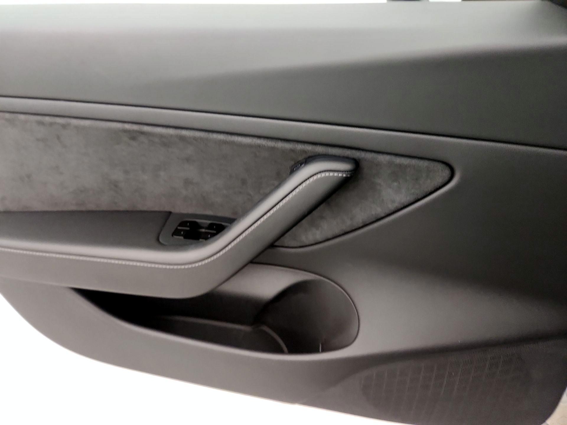 Thumbnail: 2021 Tesla Model 3 - 12