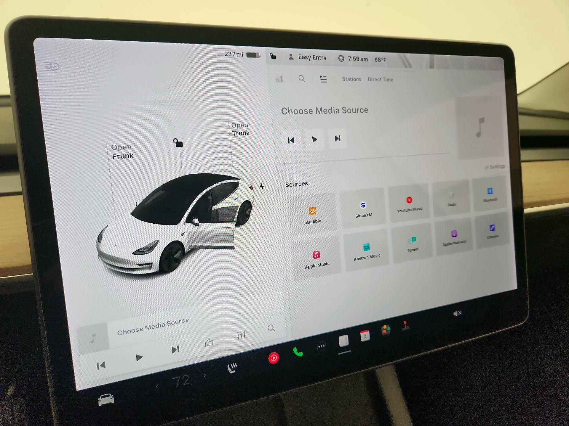 Thumbnail: 2021 Tesla Model 3 - 15