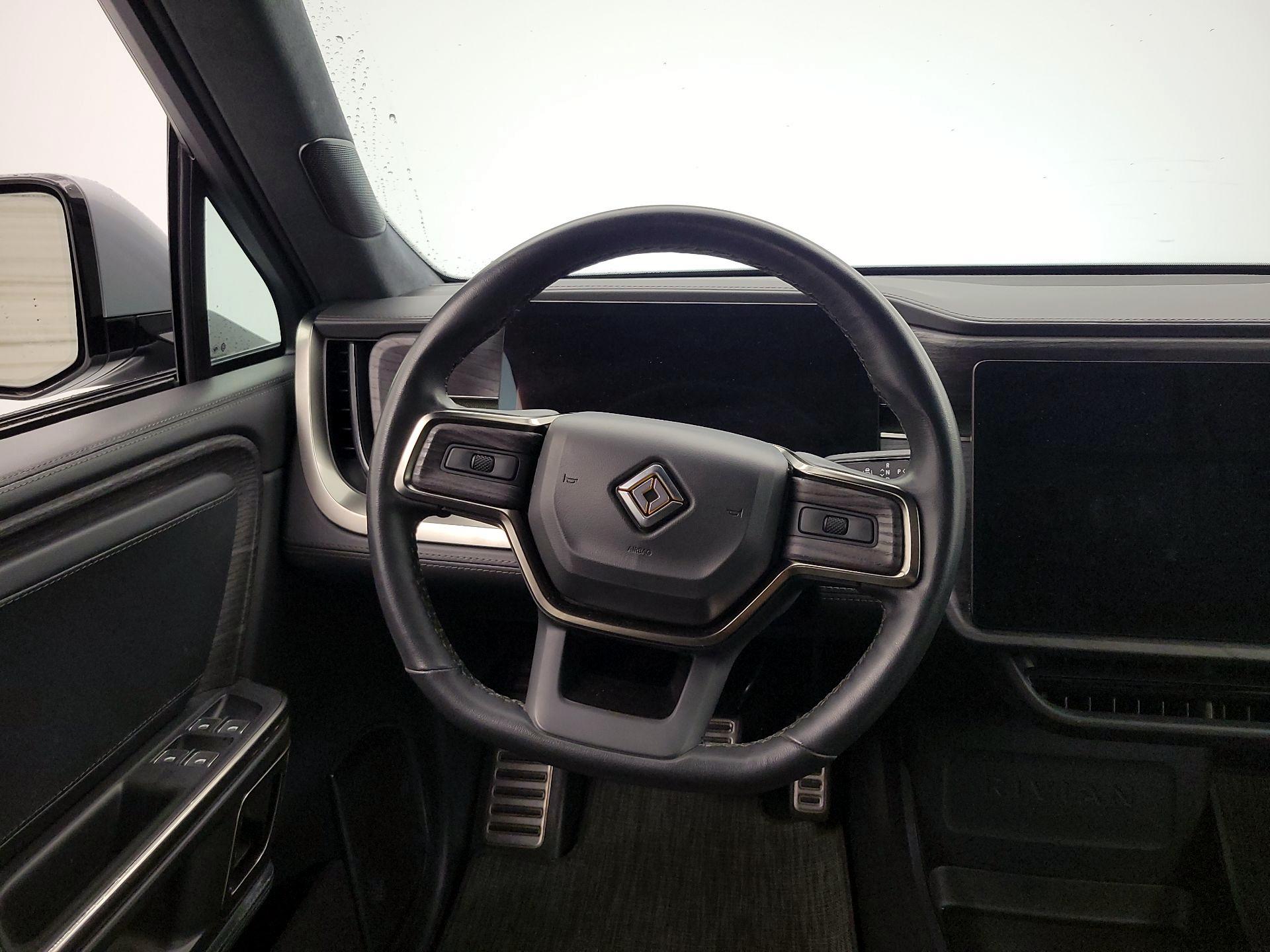 Thumbnail: 2023 Rivian R1T - 10