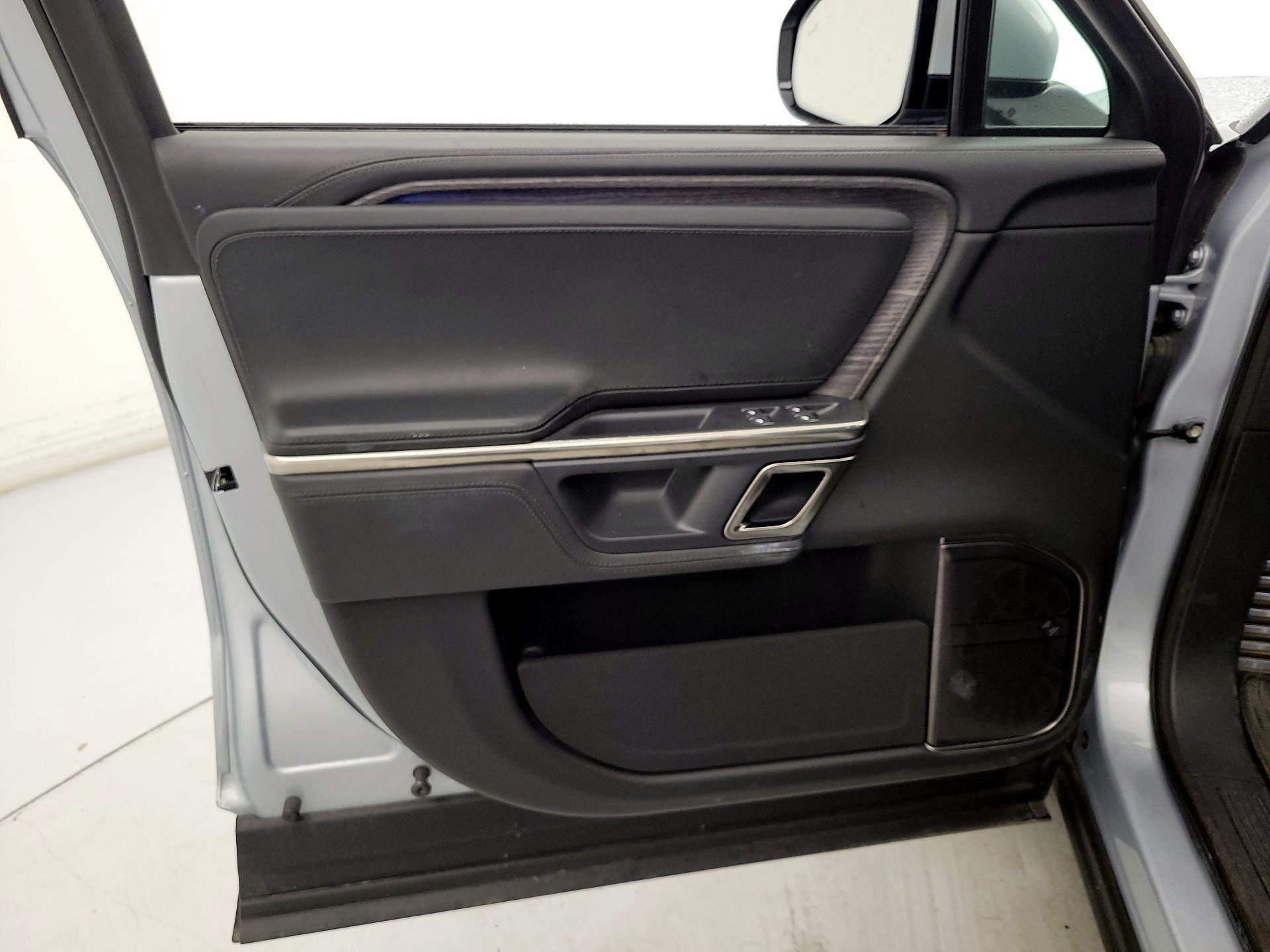 Thumbnail: 2023 Rivian R1T - 12