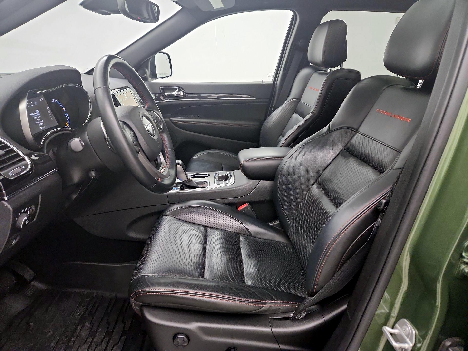 Thumbnail: 2020 Jeep Grand Cherokee - 11