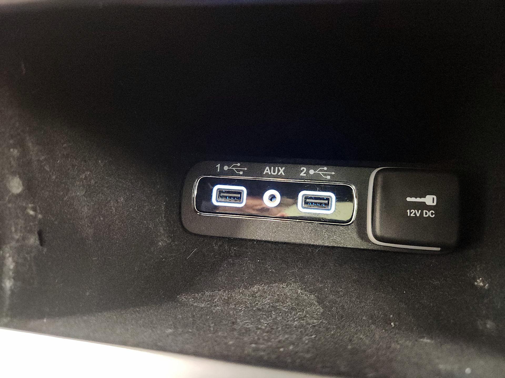 Thumbnail: 2020 Jeep Grand Cherokee - 19