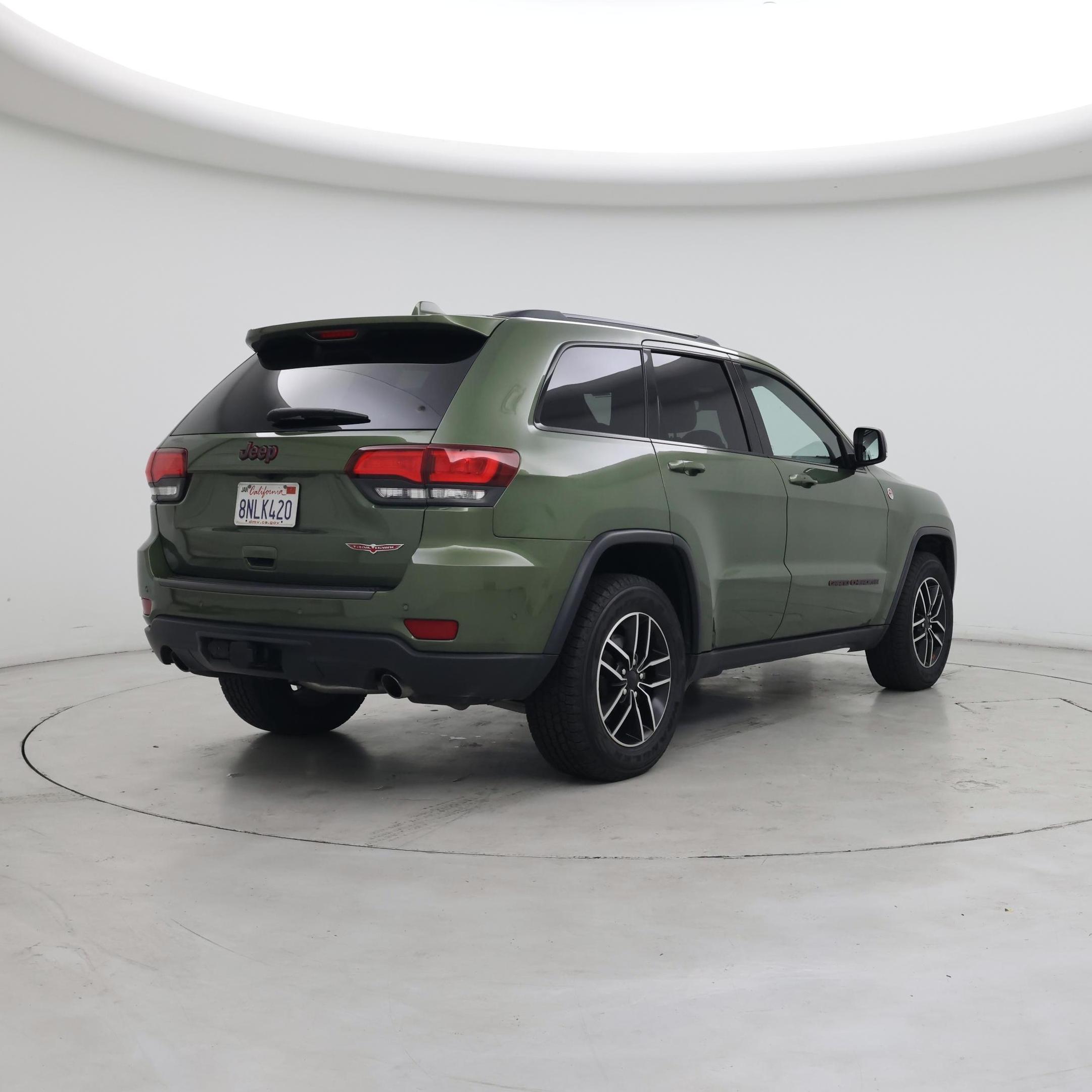 Thumbnail: 2020 Jeep Grand Cherokee - 8