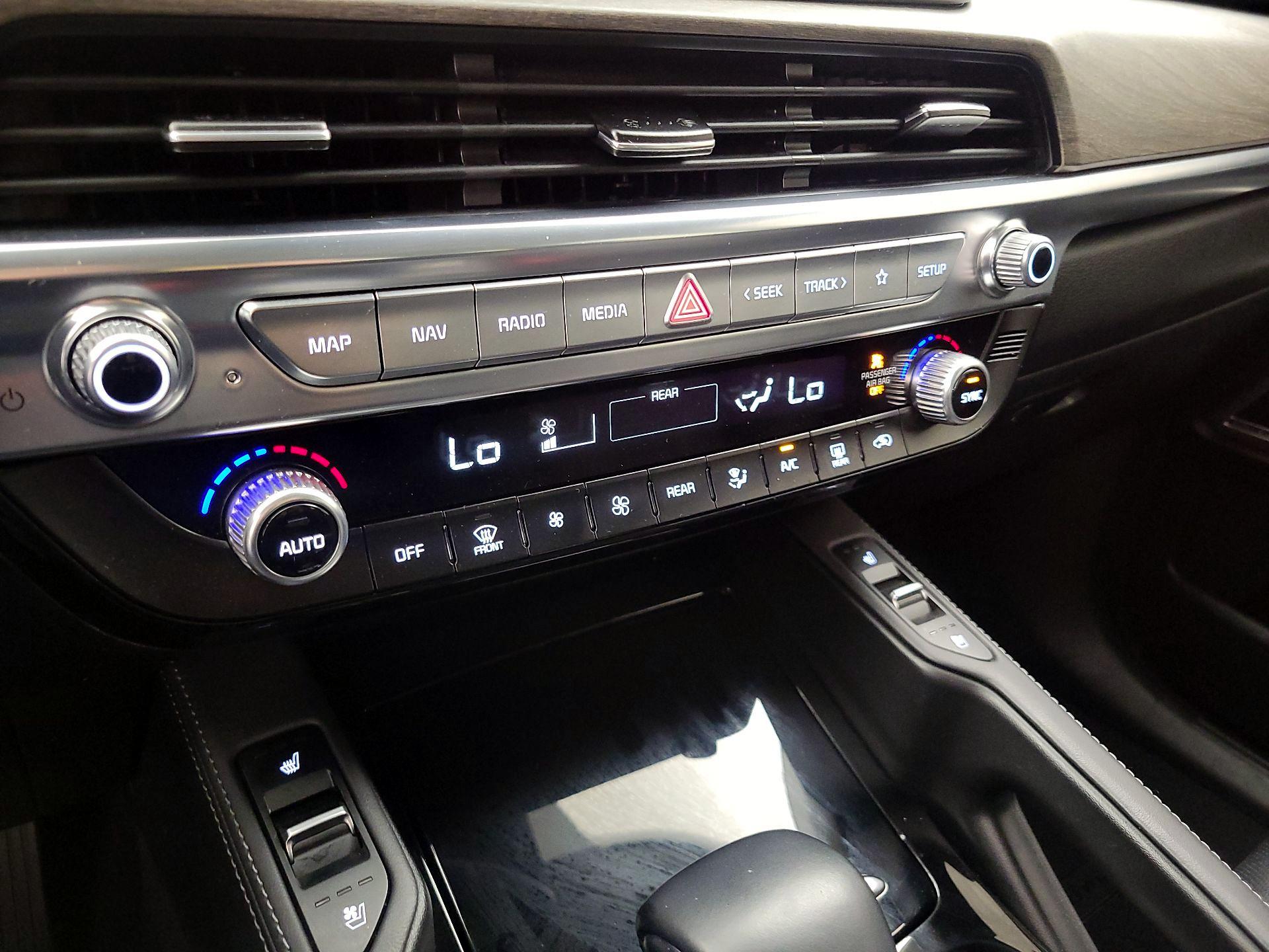 Thumbnail: 2022 Kia Telluride - 17