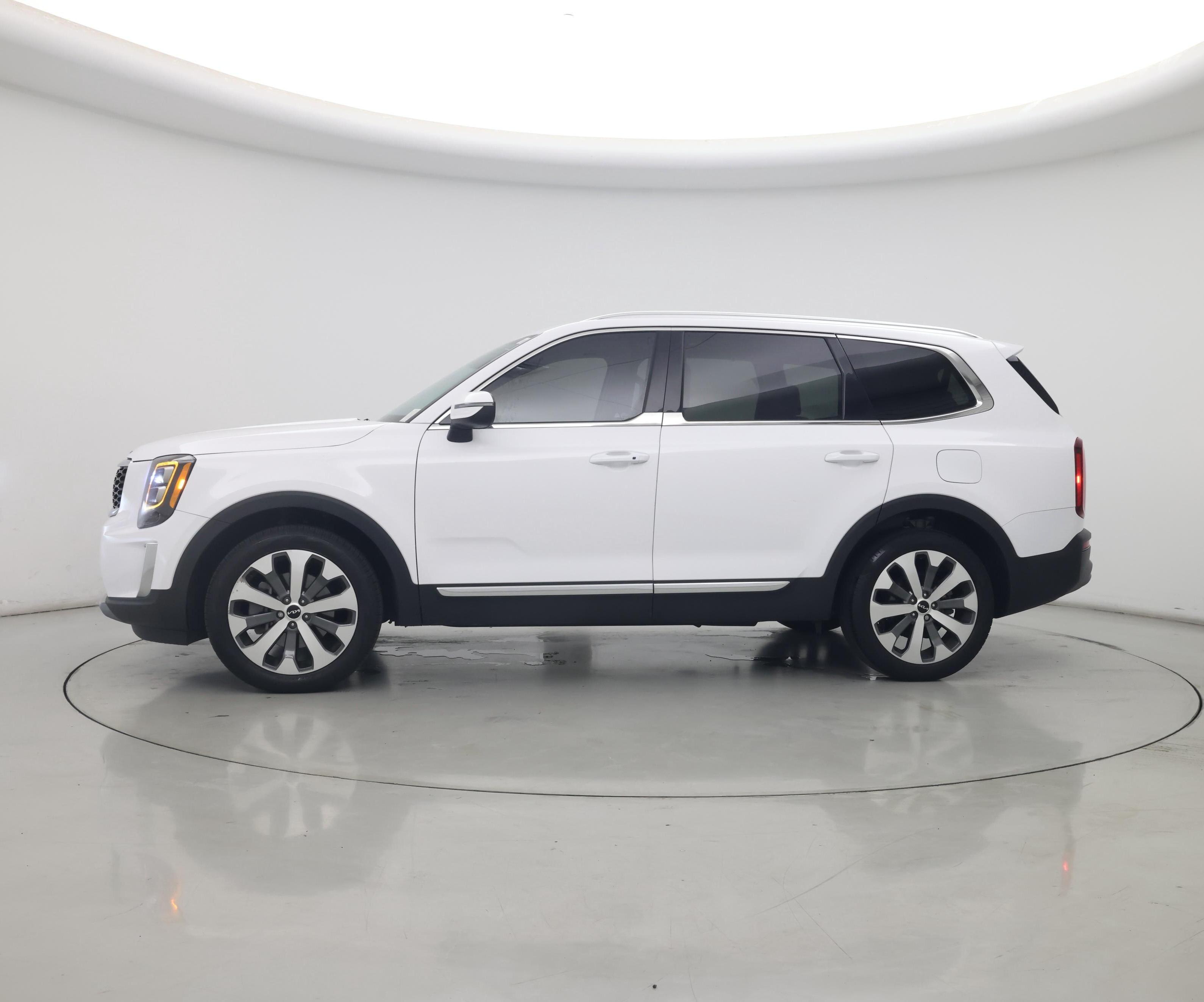Thumbnail: 2022 Kia Telluride - 3