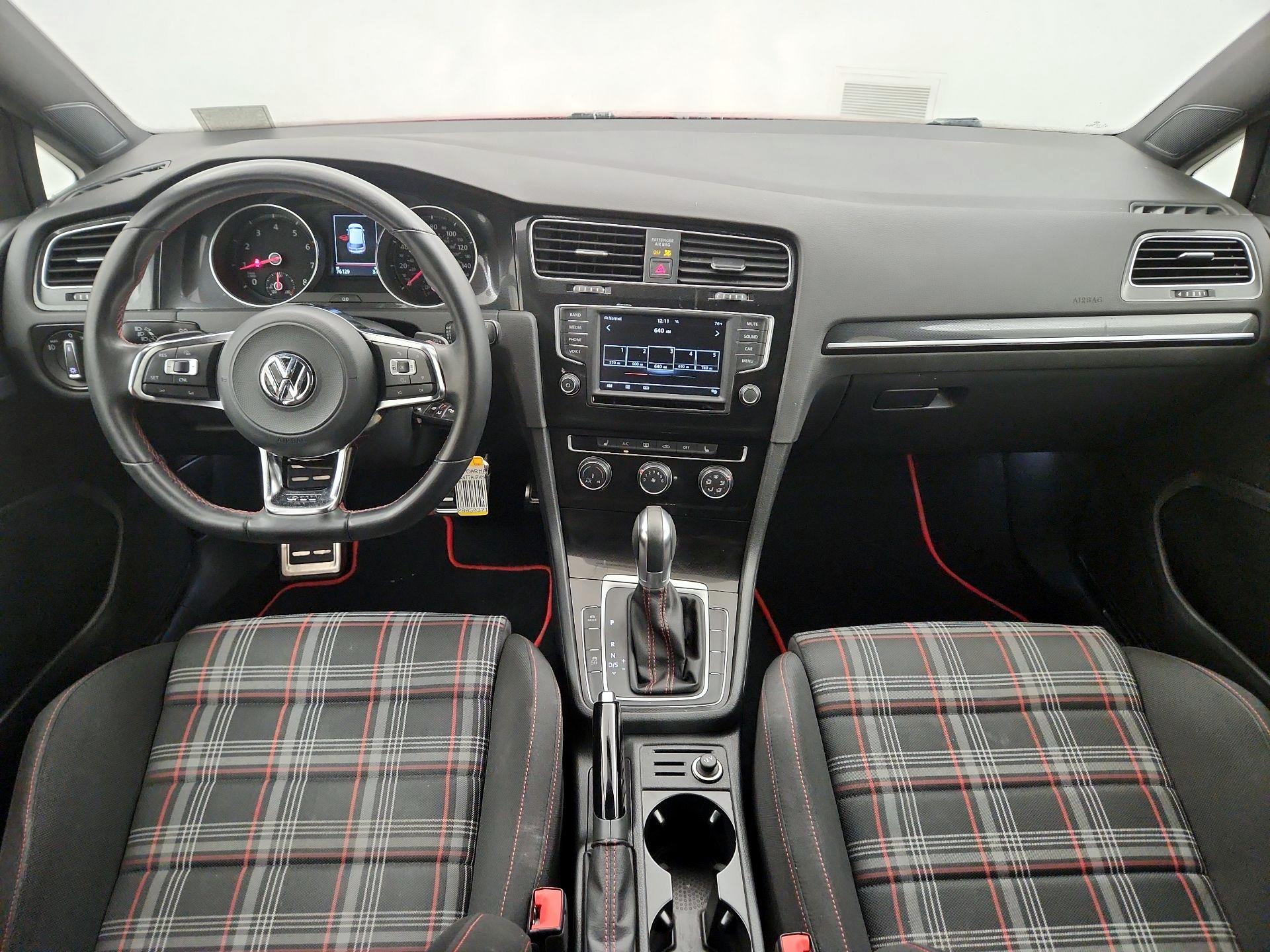 Thumbnail: 2017 Volkswagen Golf - 9