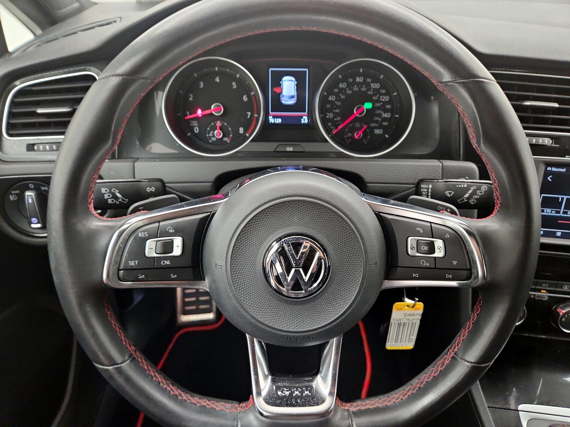 Thumbnail: 2017 Volkswagen Golf - 10