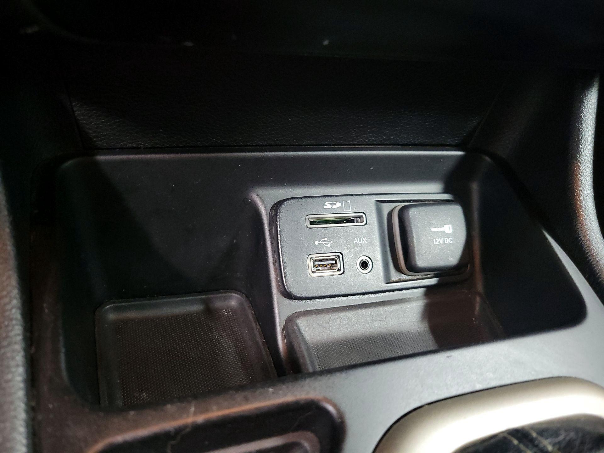 Thumbnail: 2017 Jeep Cherokee - 18