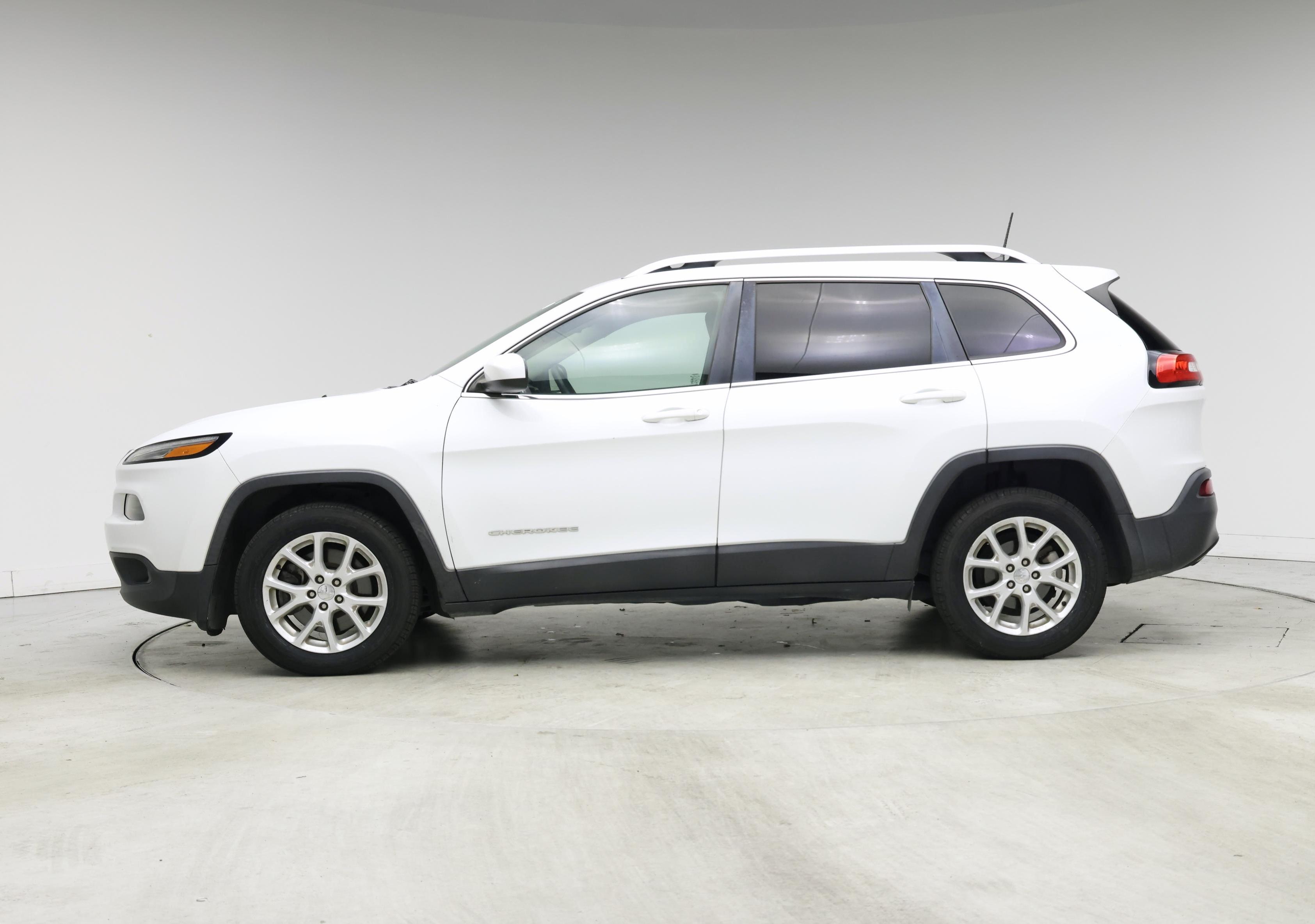 Thumbnail: 2017 Jeep Cherokee - 3