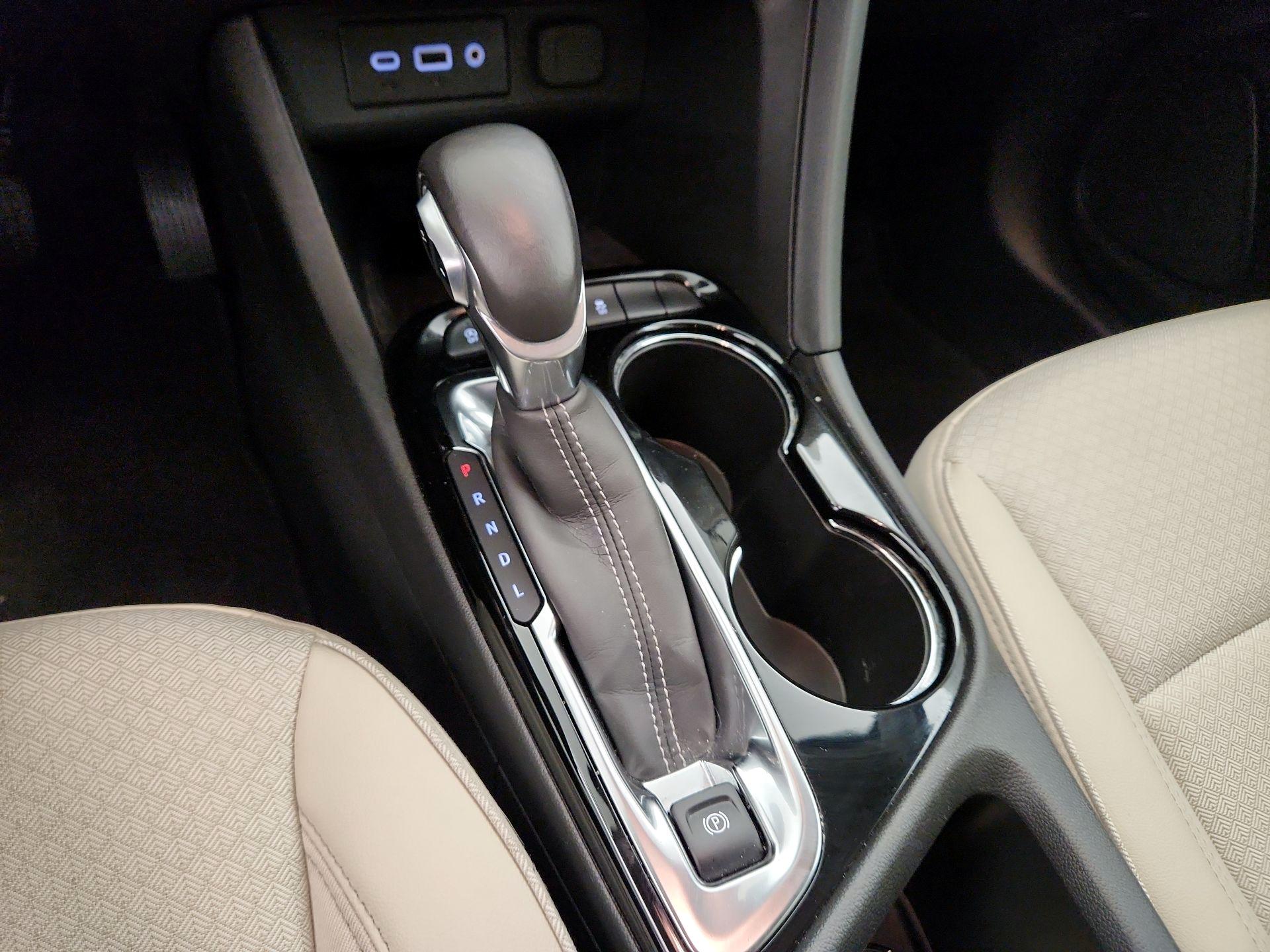 Thumbnail: 2022 Buick Encore GX - 17