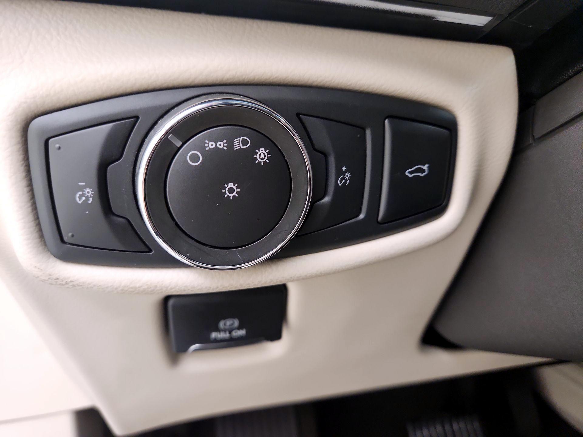 Thumbnail: 2020 Lincoln MKZ - 13