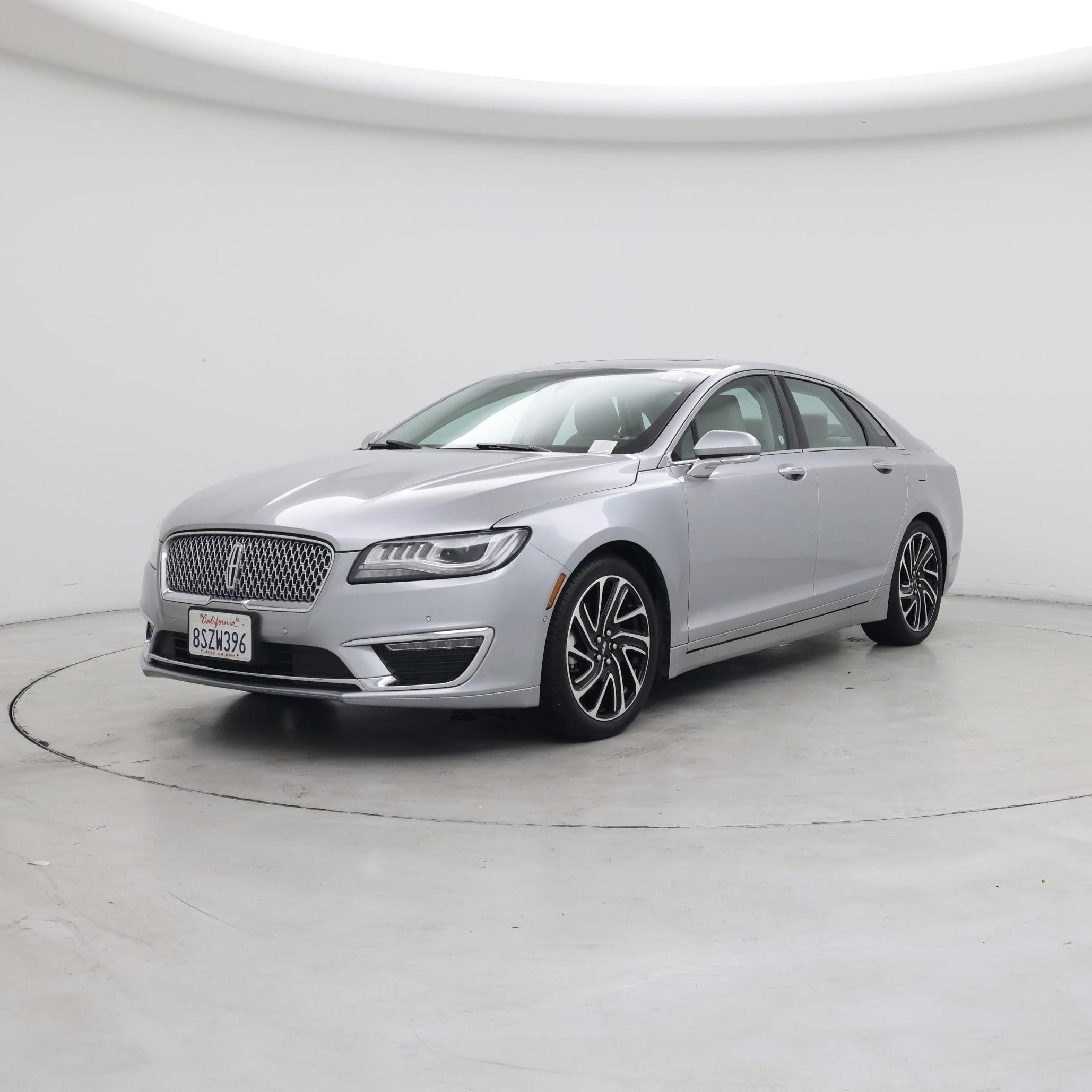 Thumbnail: 2020 Lincoln MKZ - 4