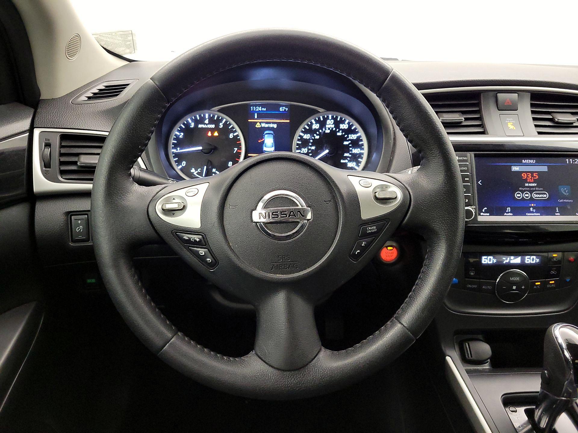 Thumbnail: 2019 Nissan Sentra - 10