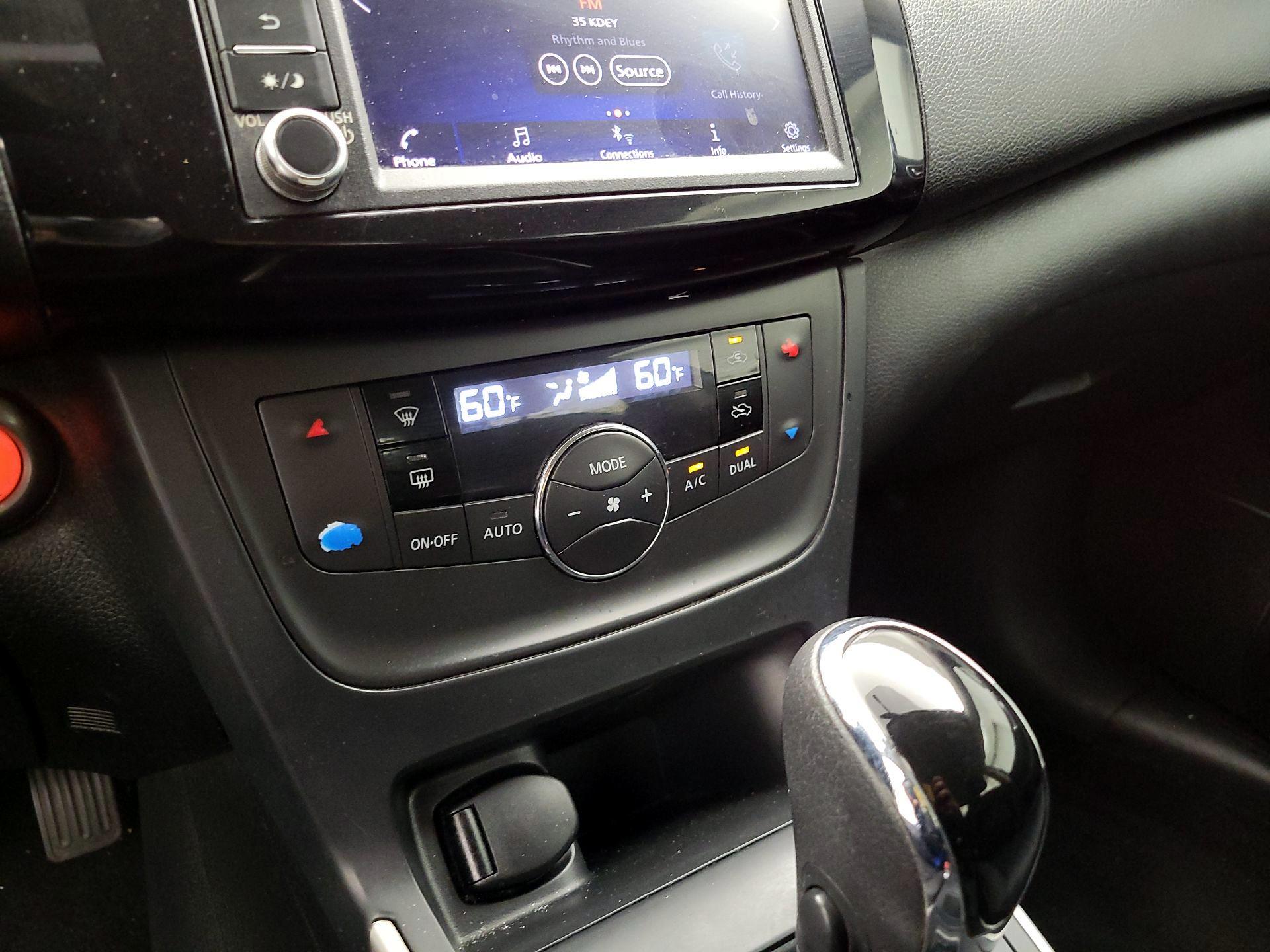 Thumbnail: 2019 Nissan Sentra - 16