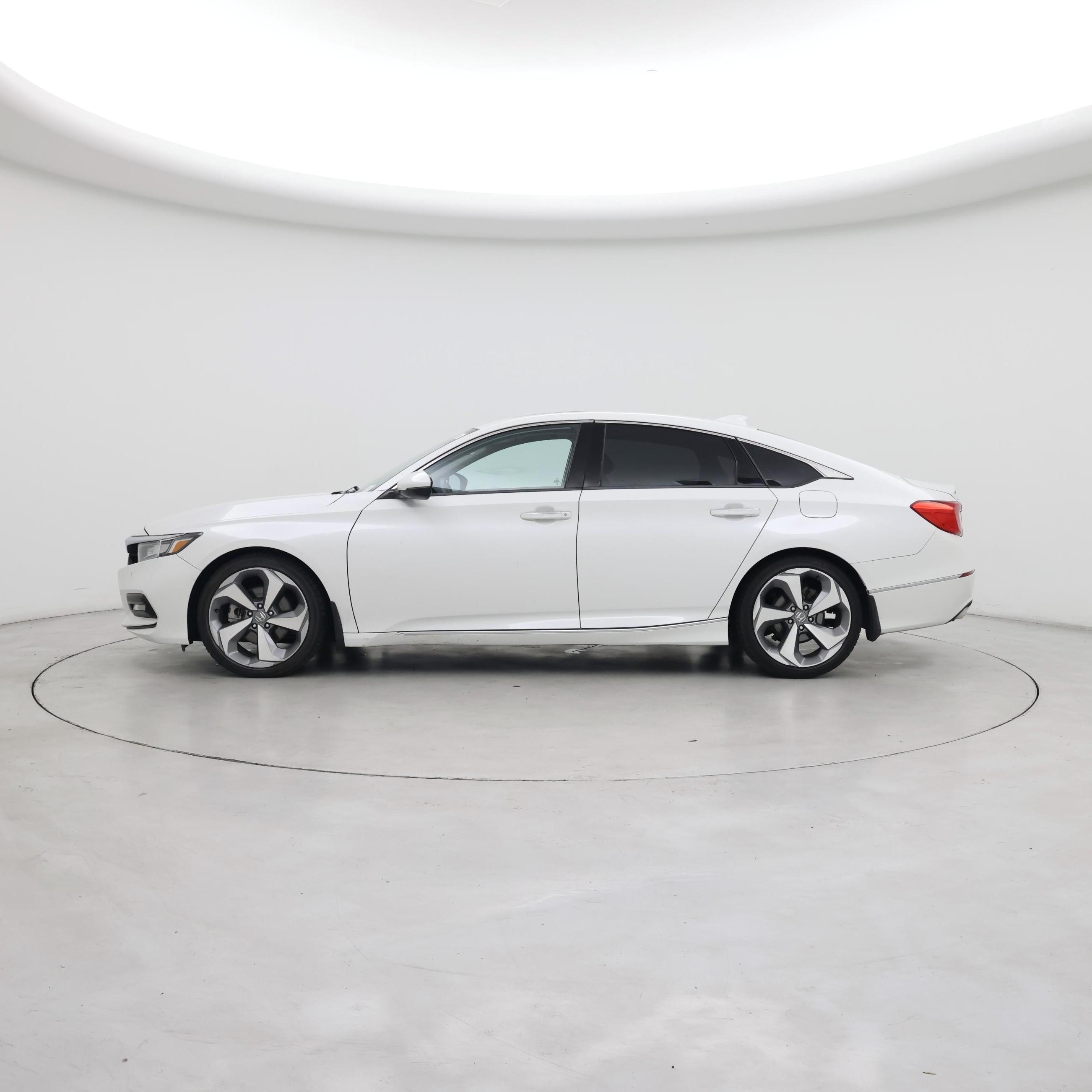 Thumbnail: 2018 Honda Accord - 3