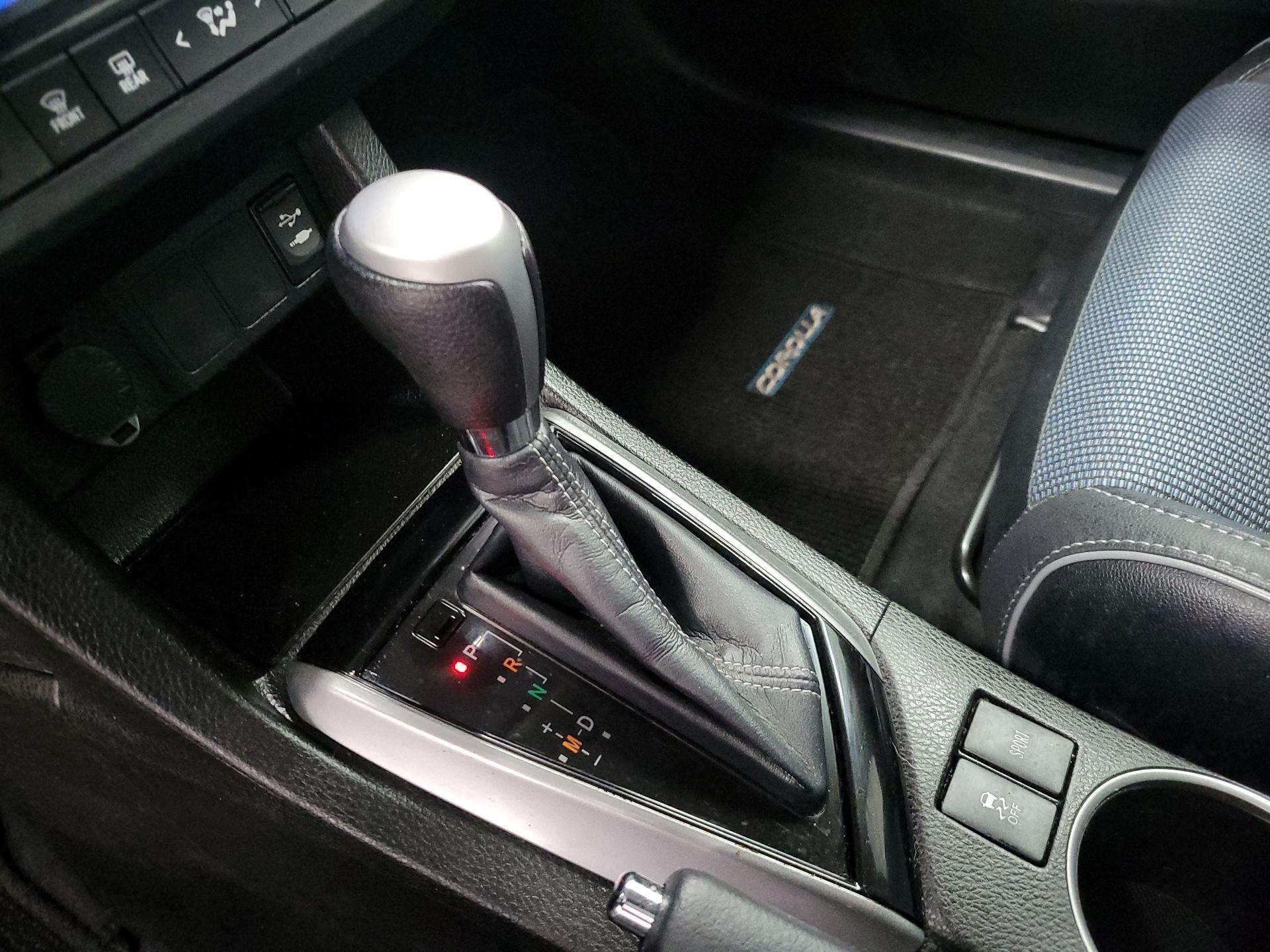 Thumbnail: 2014 Toyota Corolla - 17