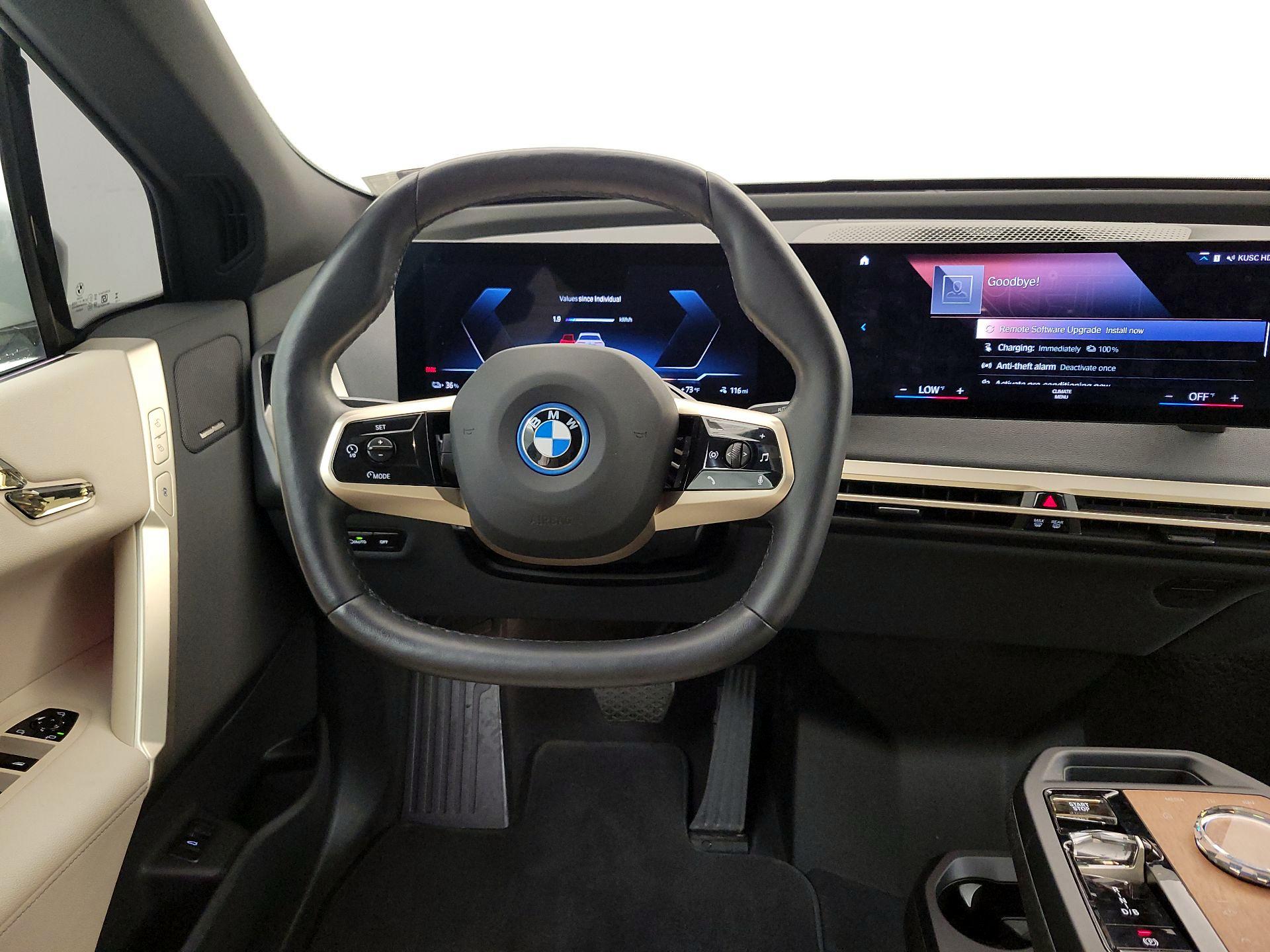 Thumbnail: 2023 BMW iX - 10