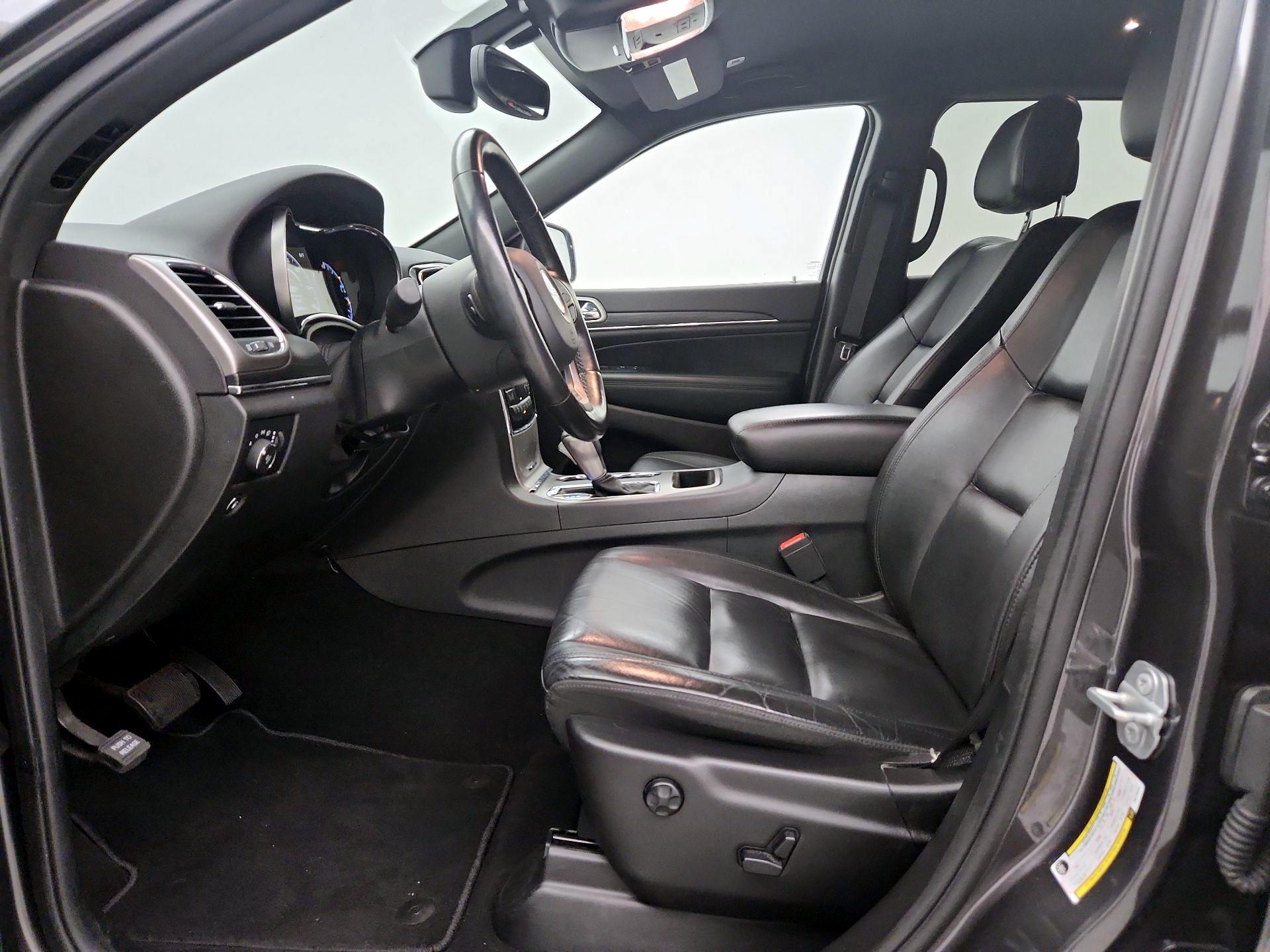 Thumbnail: 2019 Jeep Grand Cherokee - 11