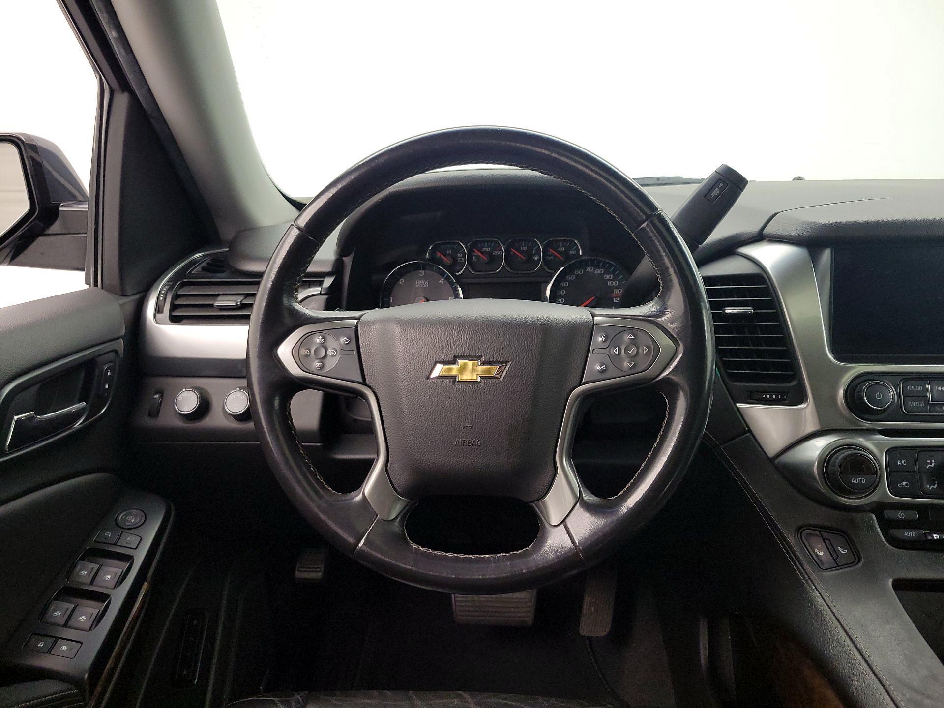 Thumbnail: 2019 Chevrolet Suburban - 10