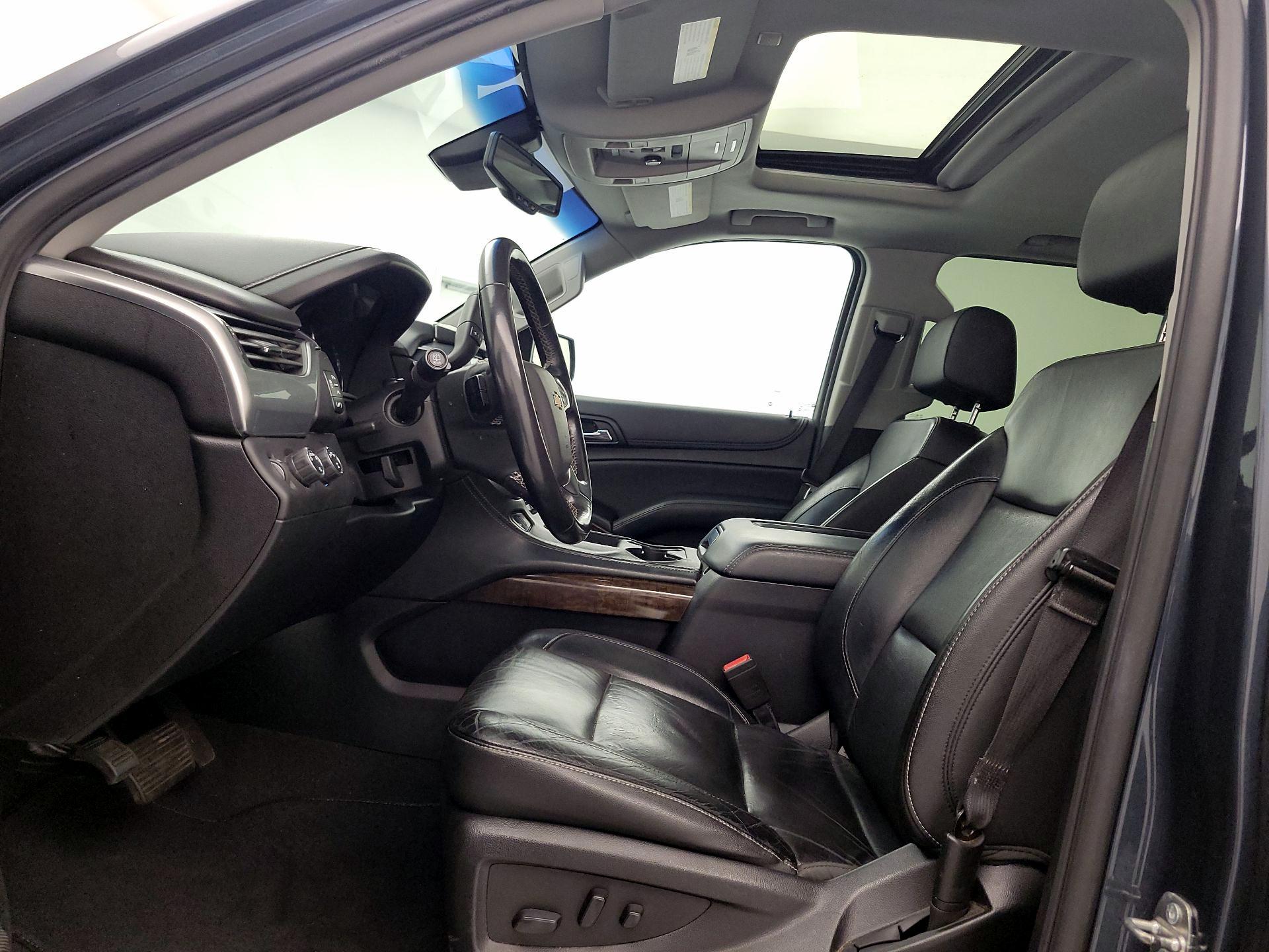 Thumbnail: 2019 Chevrolet Suburban - 11