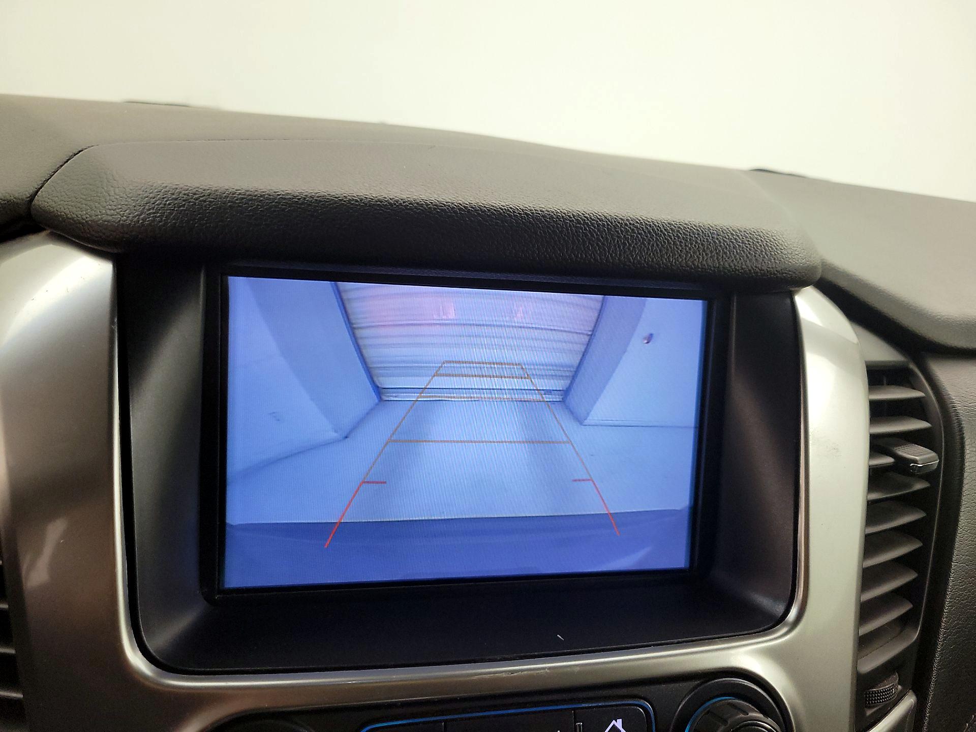 Thumbnail: 2019 Chevrolet Suburban - 15