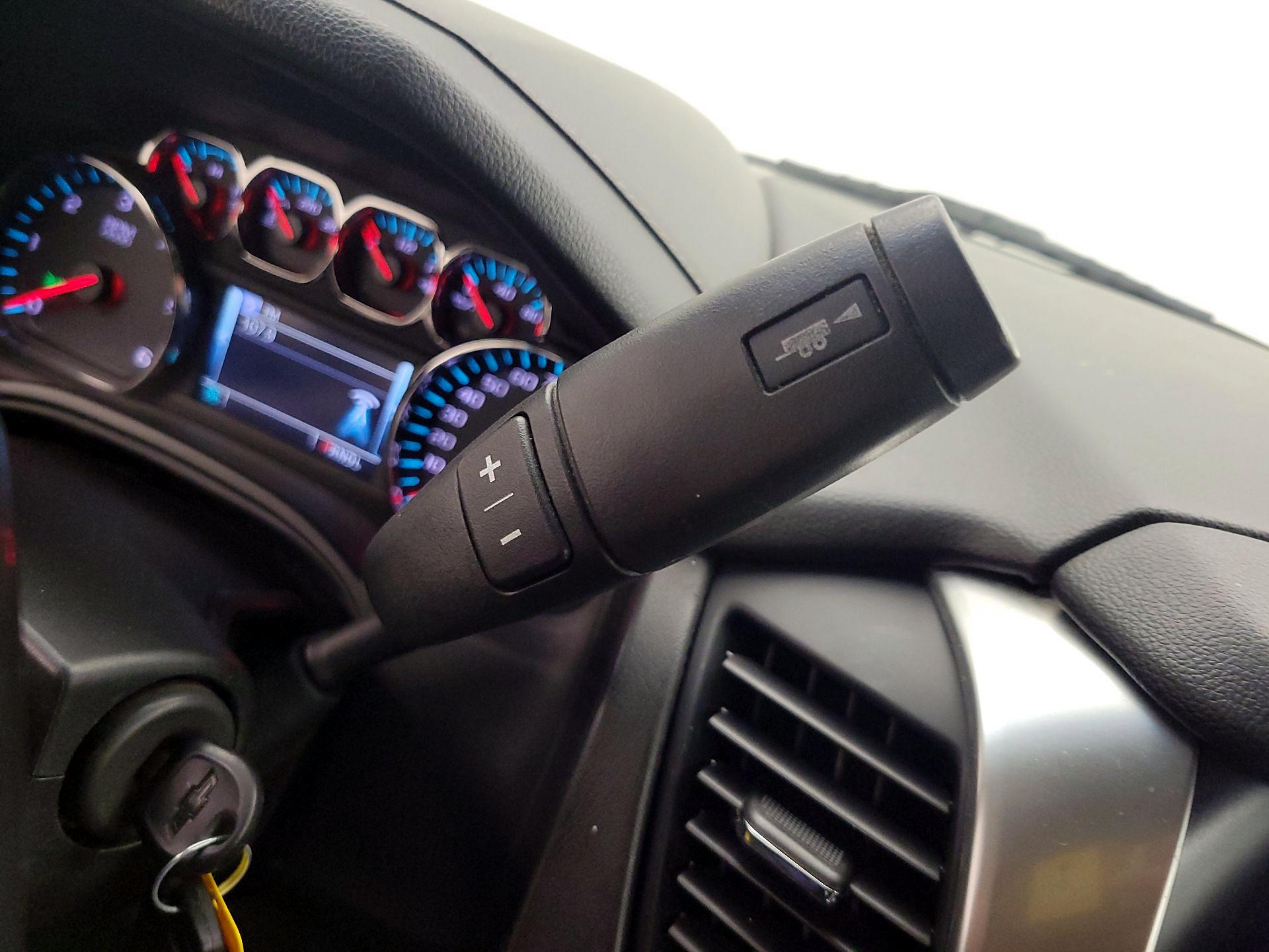 Thumbnail: 2019 Chevrolet Suburban - 18