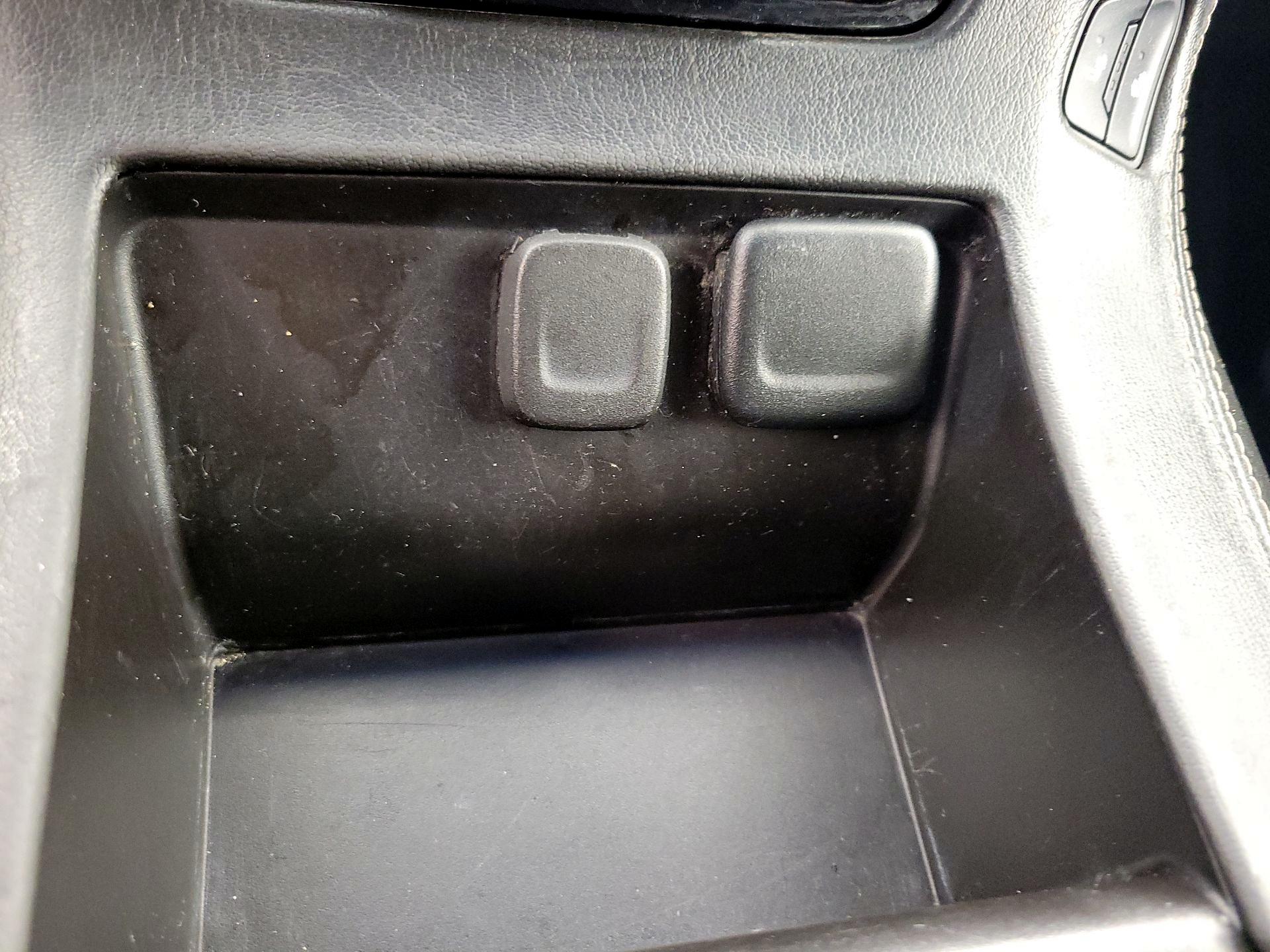 Thumbnail: 2019 Chevrolet Suburban - 19