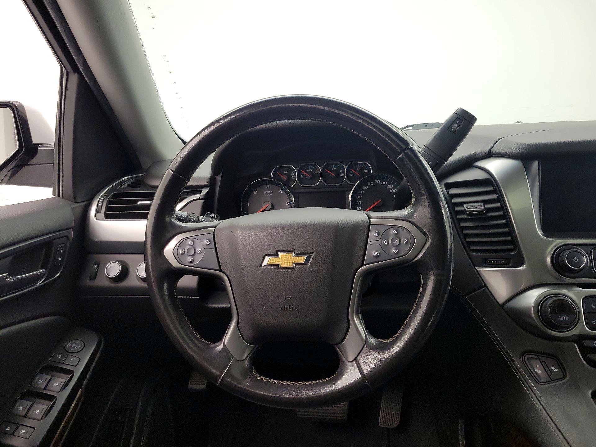 Thumbnail: 2019 Chevrolet Suburban - 10