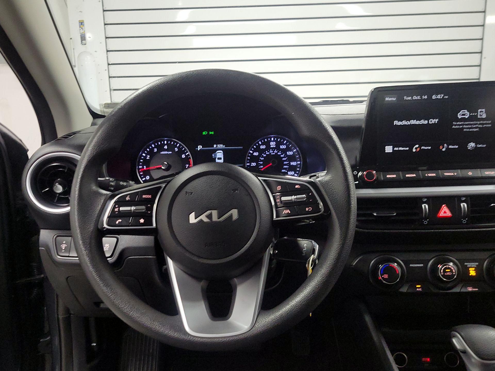 Thumbnail: 2023 Kia Forte - 10