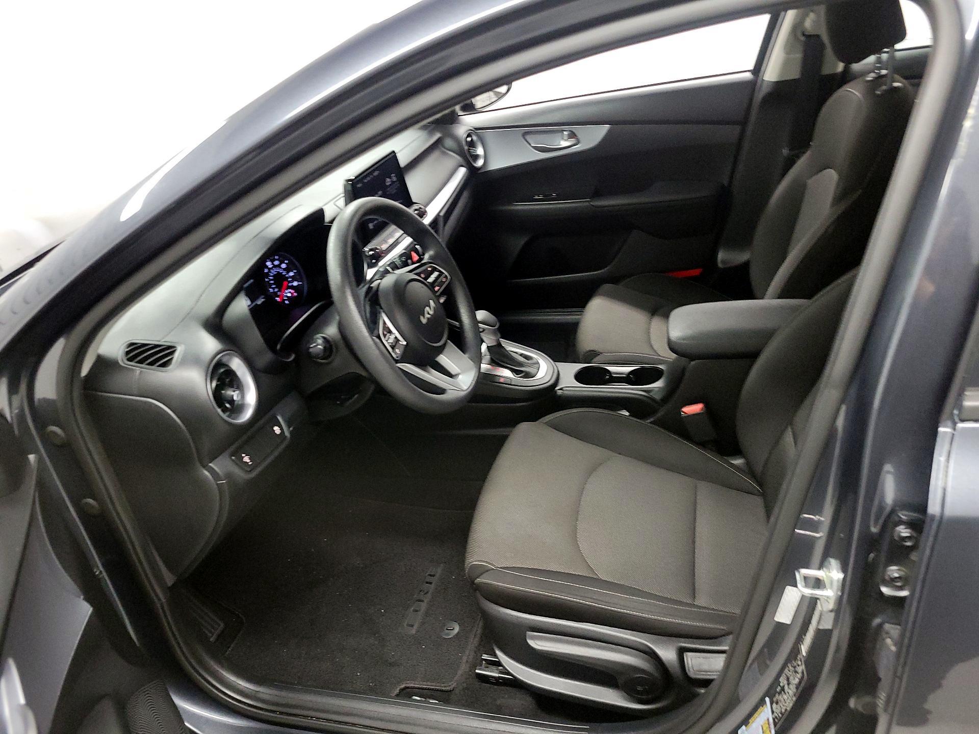 Thumbnail: 2023 Kia Forte - 11