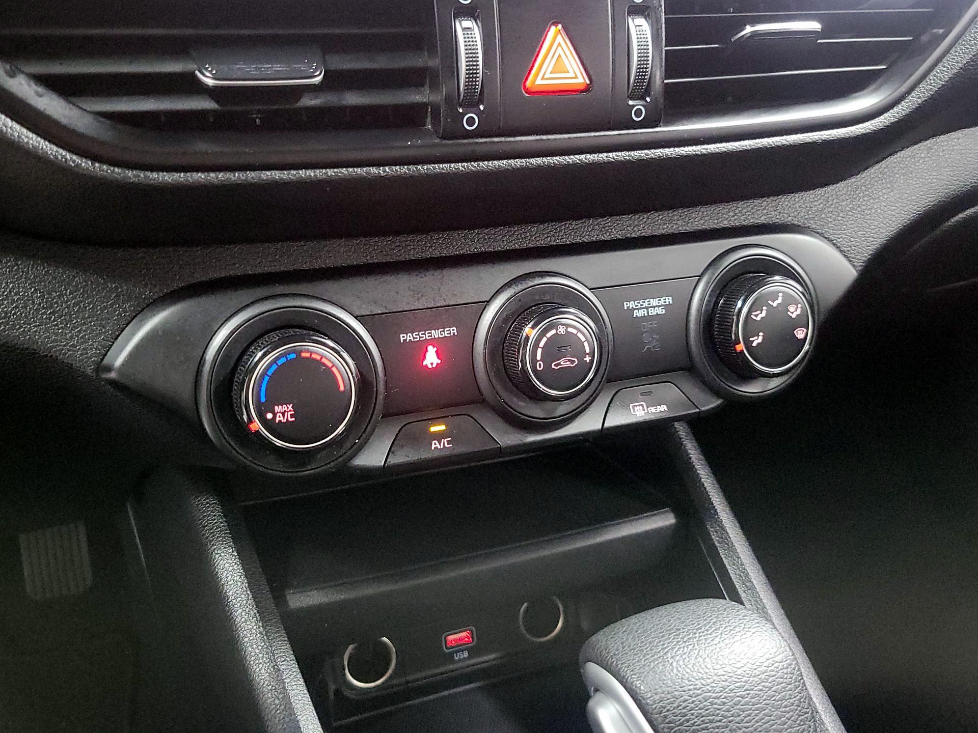 Thumbnail: 2023 Kia Forte - 16