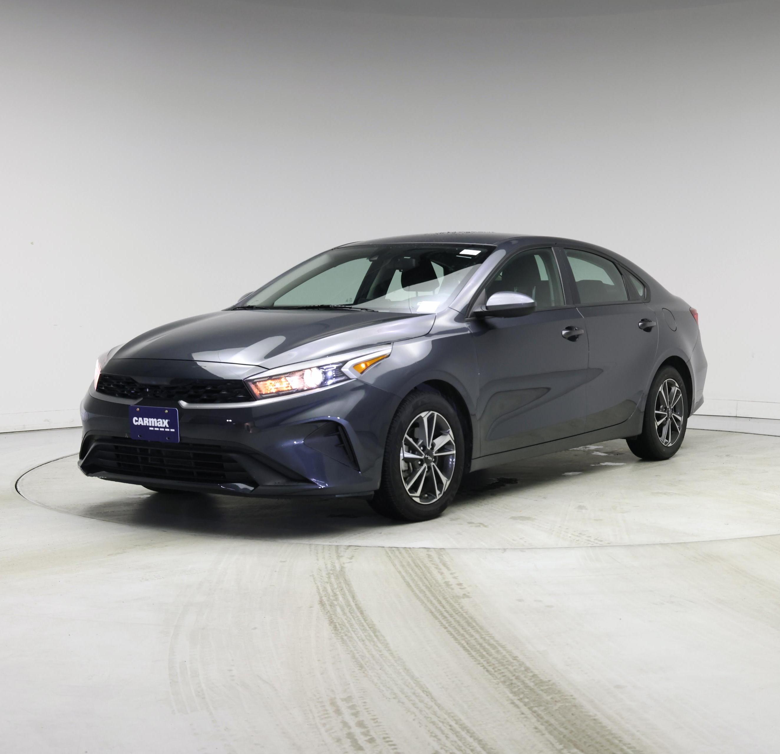 Thumbnail: 2023 Kia Forte - 4